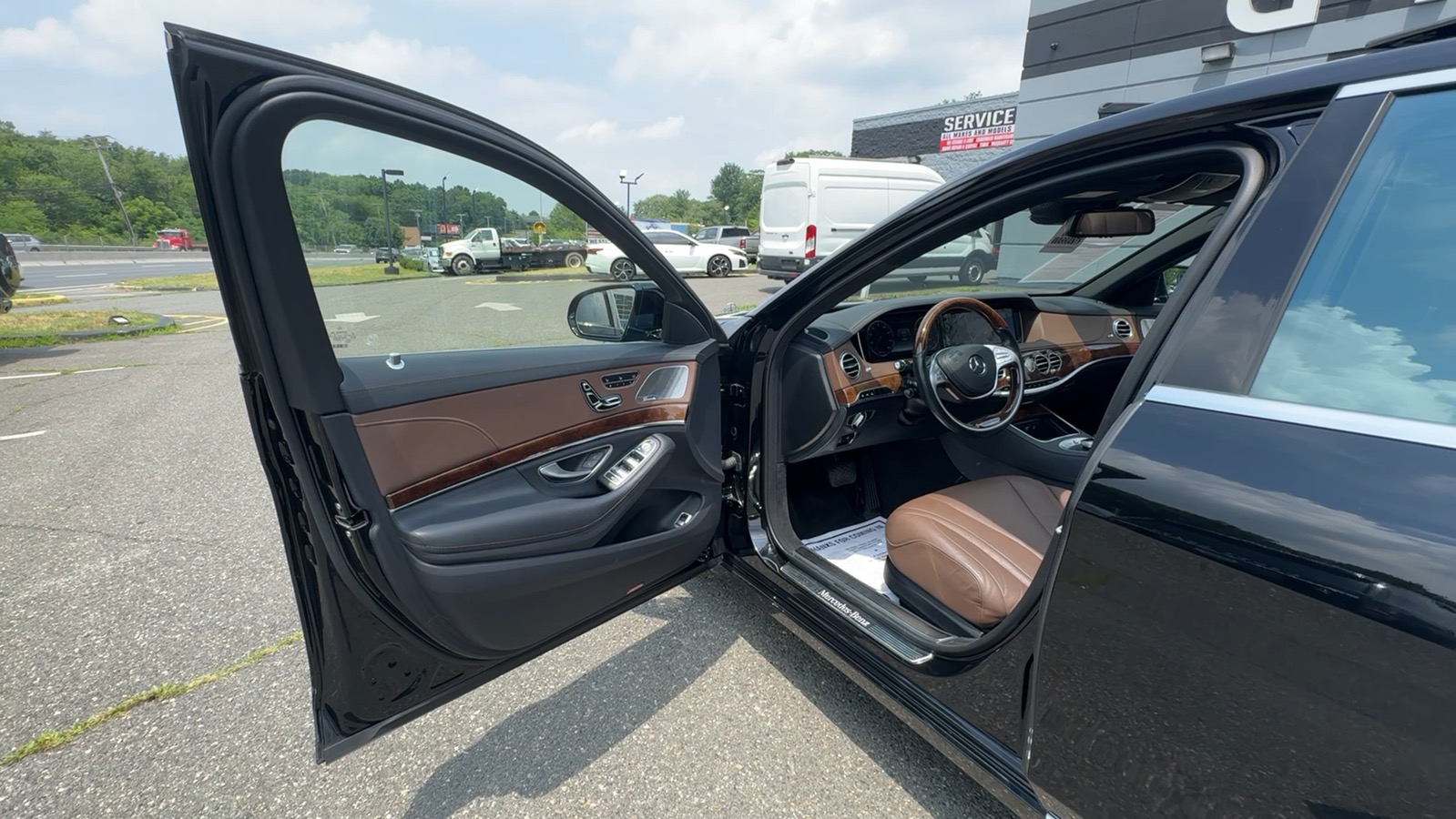 2016 Mercedes-Benz S-Class S 550 4MATIC Sedan 4D 28