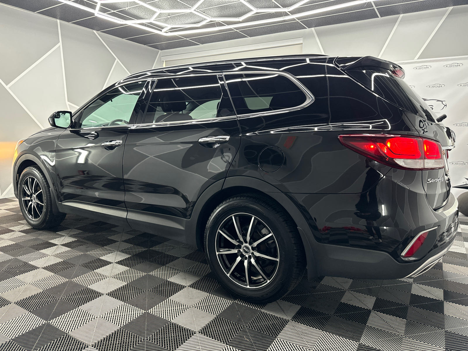 2018 Hyundai Santa Fe SE Sport Utility 4D 4