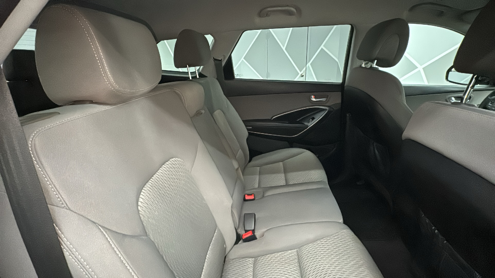 2018 Hyundai Santa Fe SE Sport Utility 4D 28