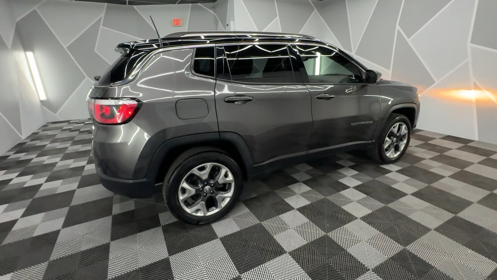 2018 Jeep Compass Limited Sport Utility 4D 15