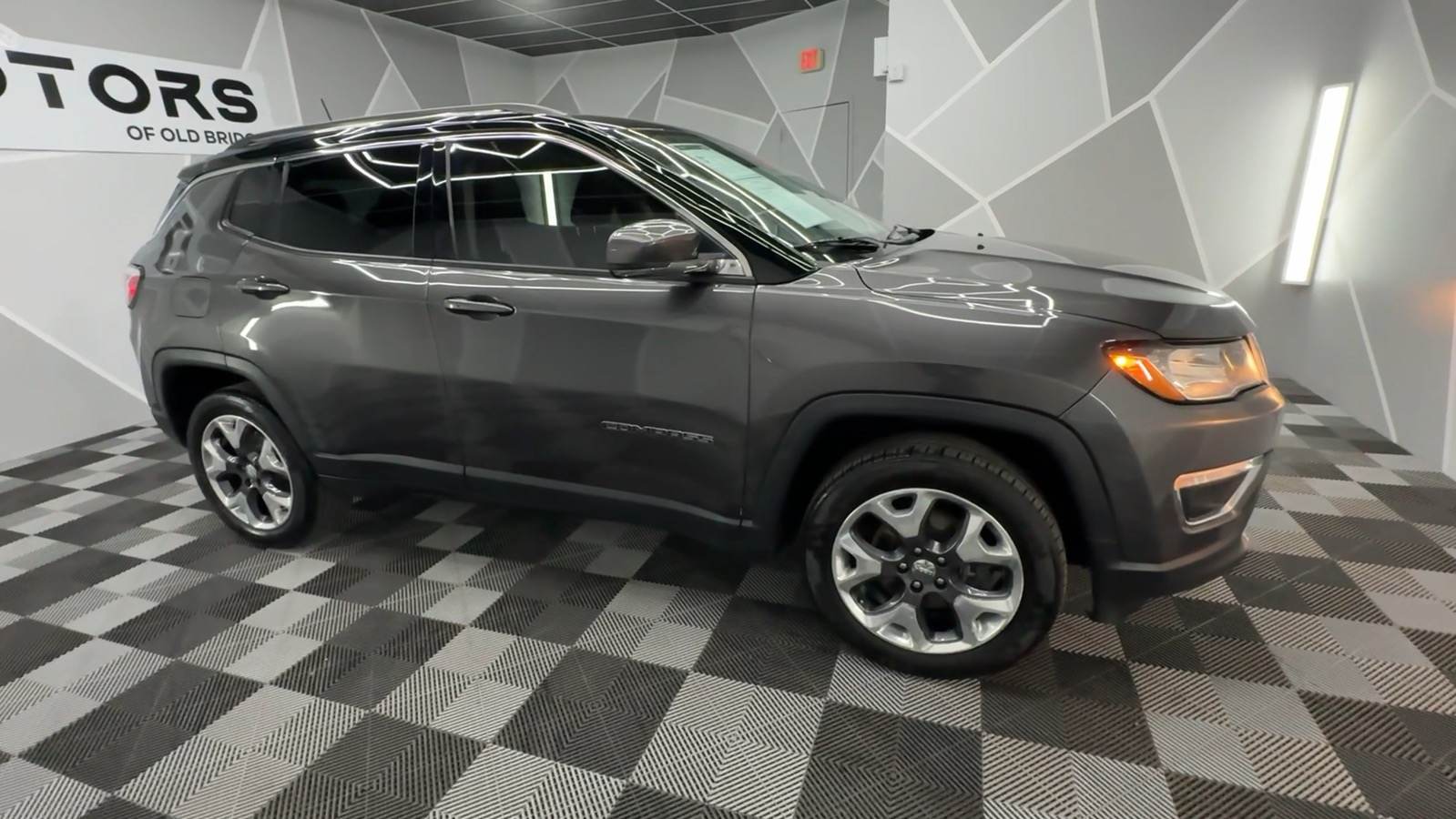 2018 Jeep Compass Limited Sport Utility 4D 19