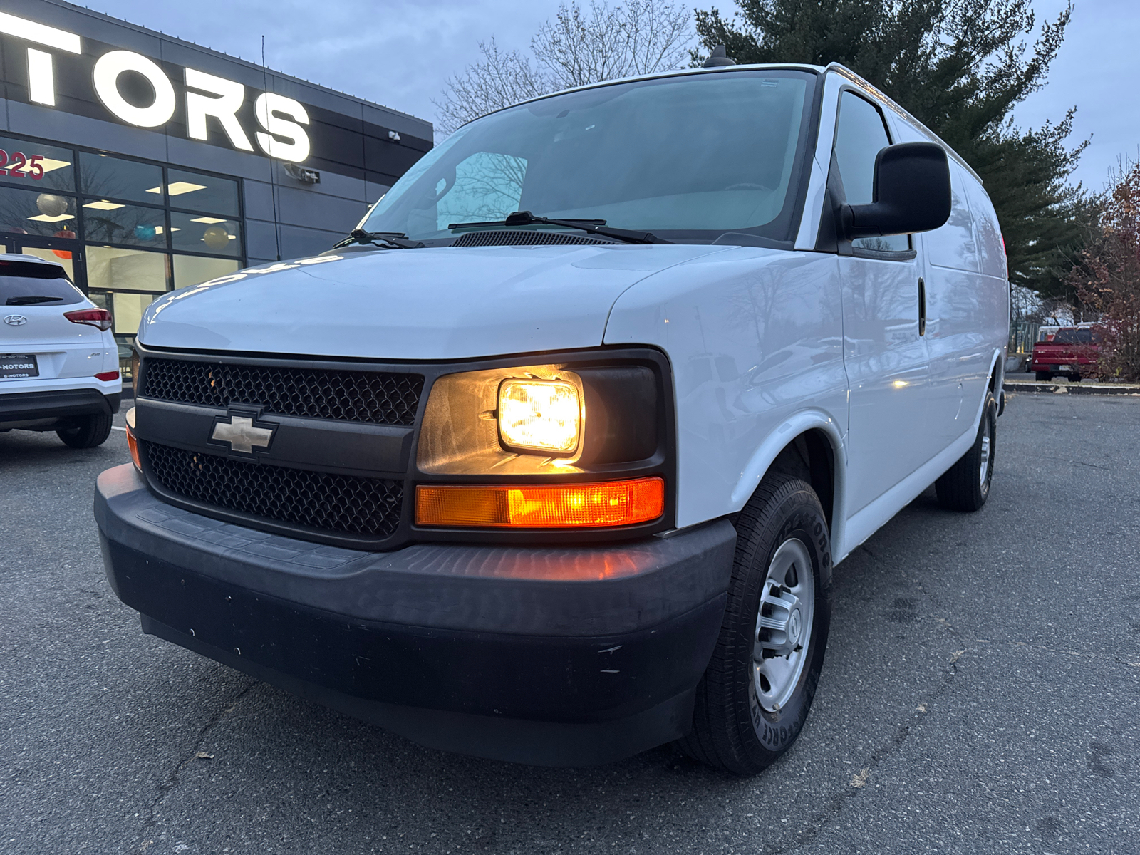 2017 Chevrolet Express 2500 Cargo Van 3D 1