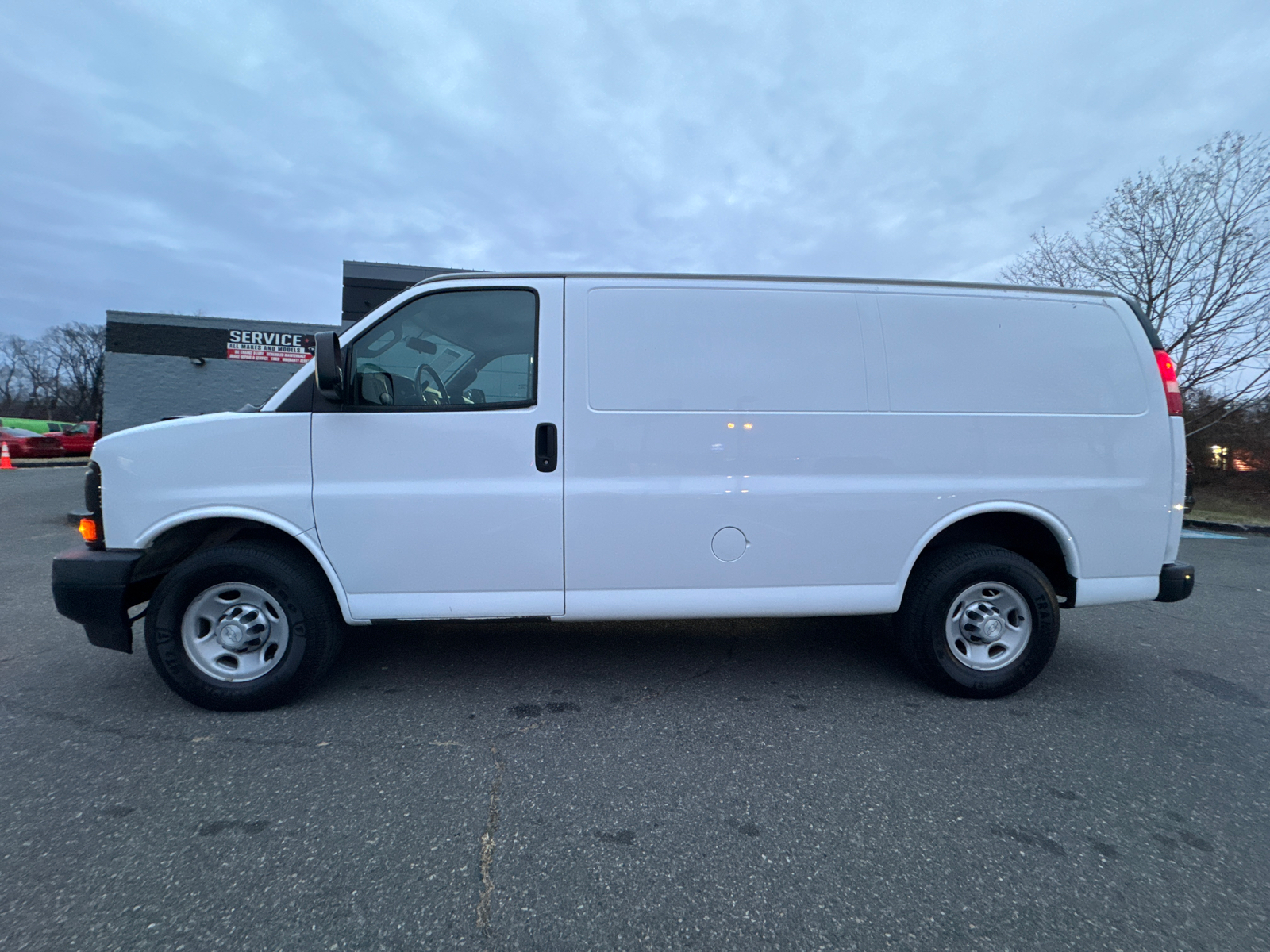 2017 Chevrolet Express 2500 Cargo Van 3D 3