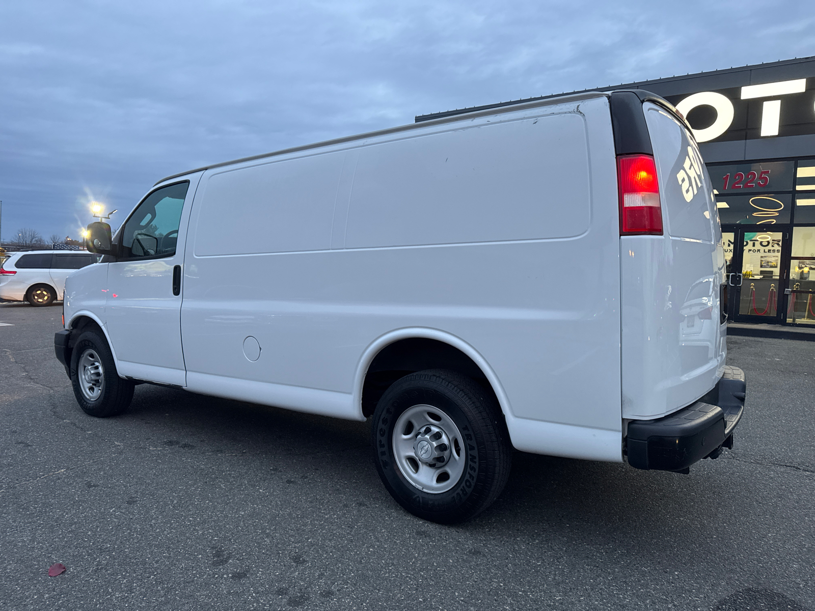 2017 Chevrolet Express 2500 Cargo Van 3D 4