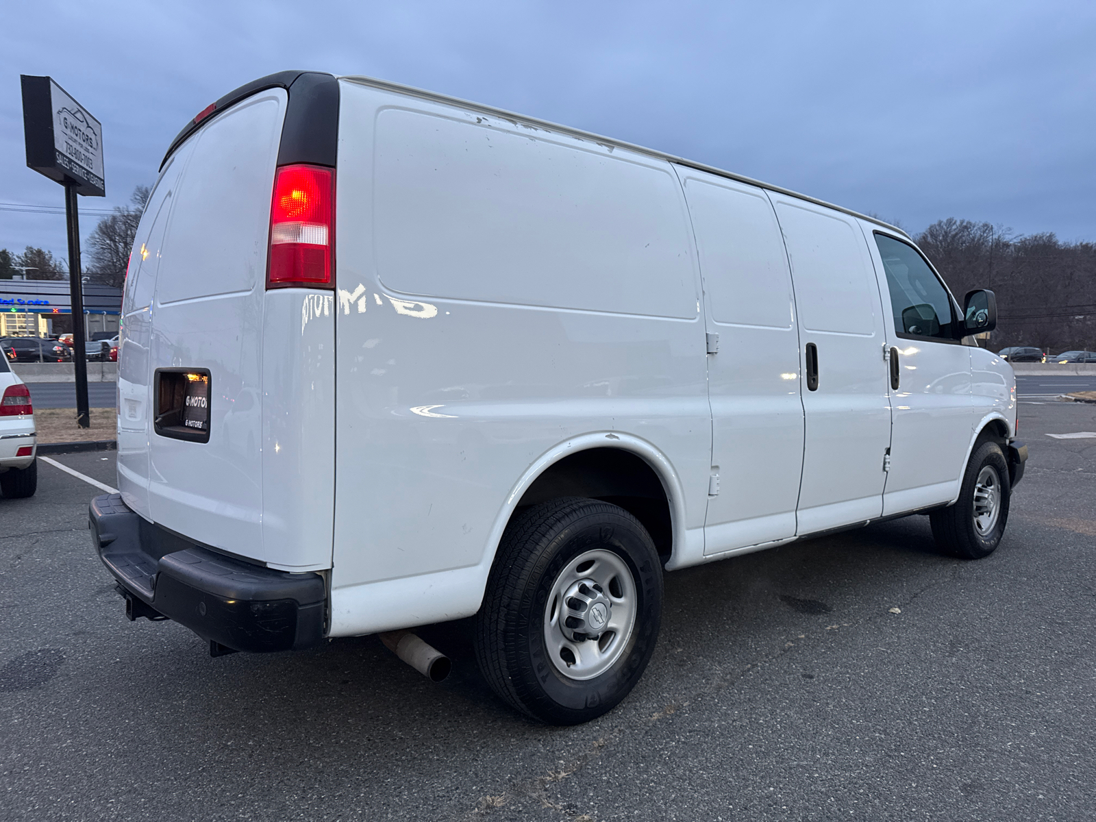 2017 Chevrolet Express 2500 Cargo Van 3D 10