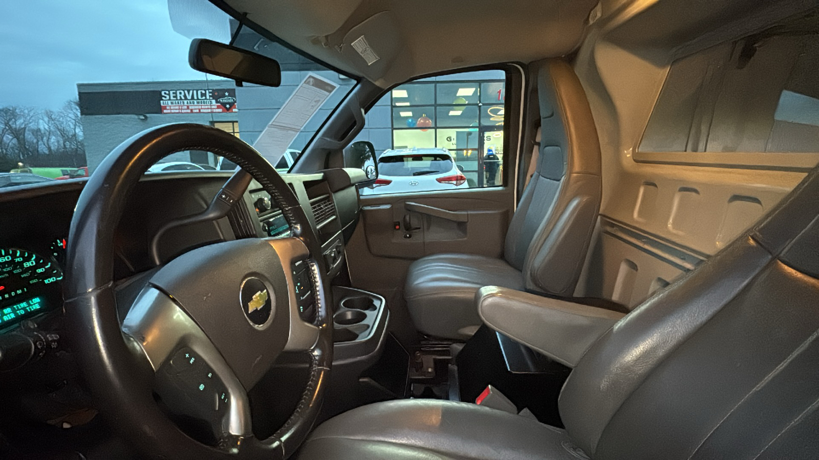 2017 Chevrolet Express 2500 Cargo Van 3D 34