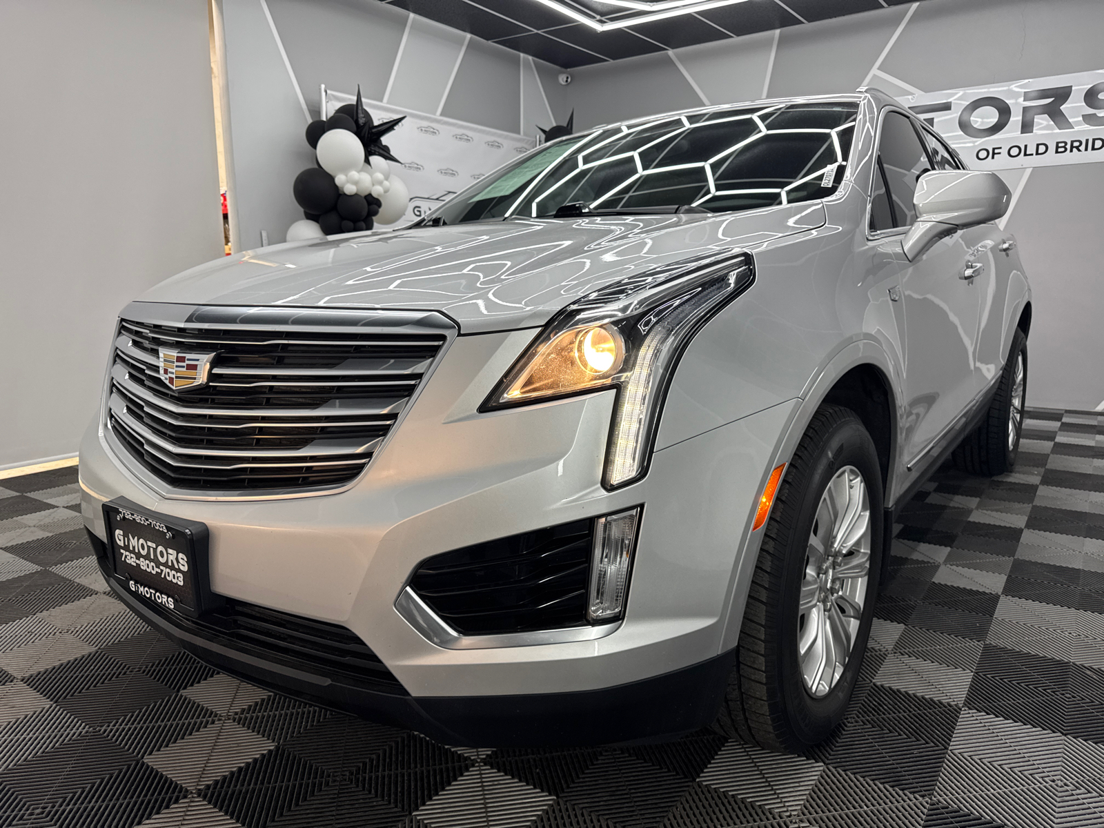 2017 Cadillac XT5 Sport Utility 4D 1