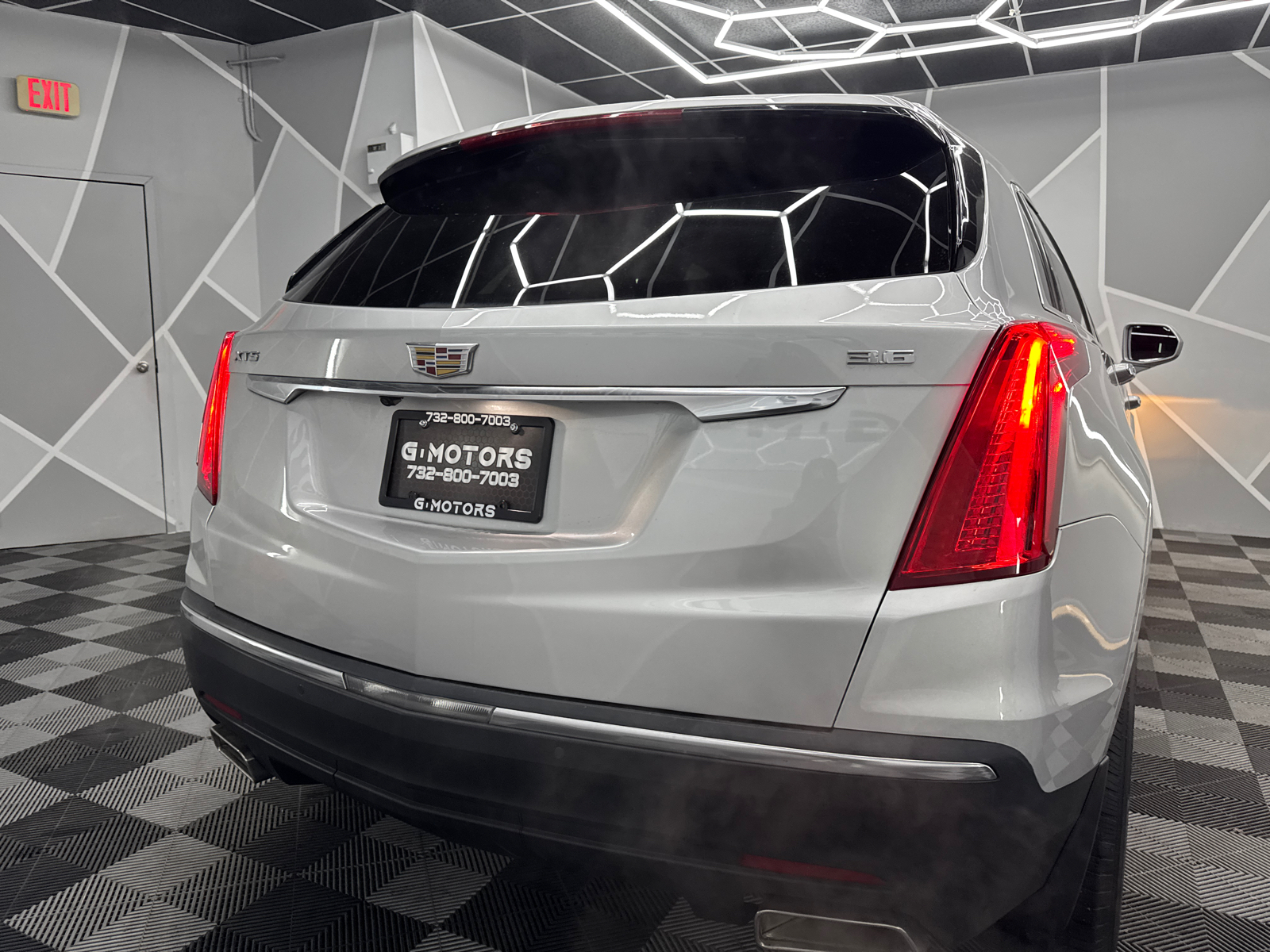 2017 Cadillac XT5 Sport Utility 4D 8