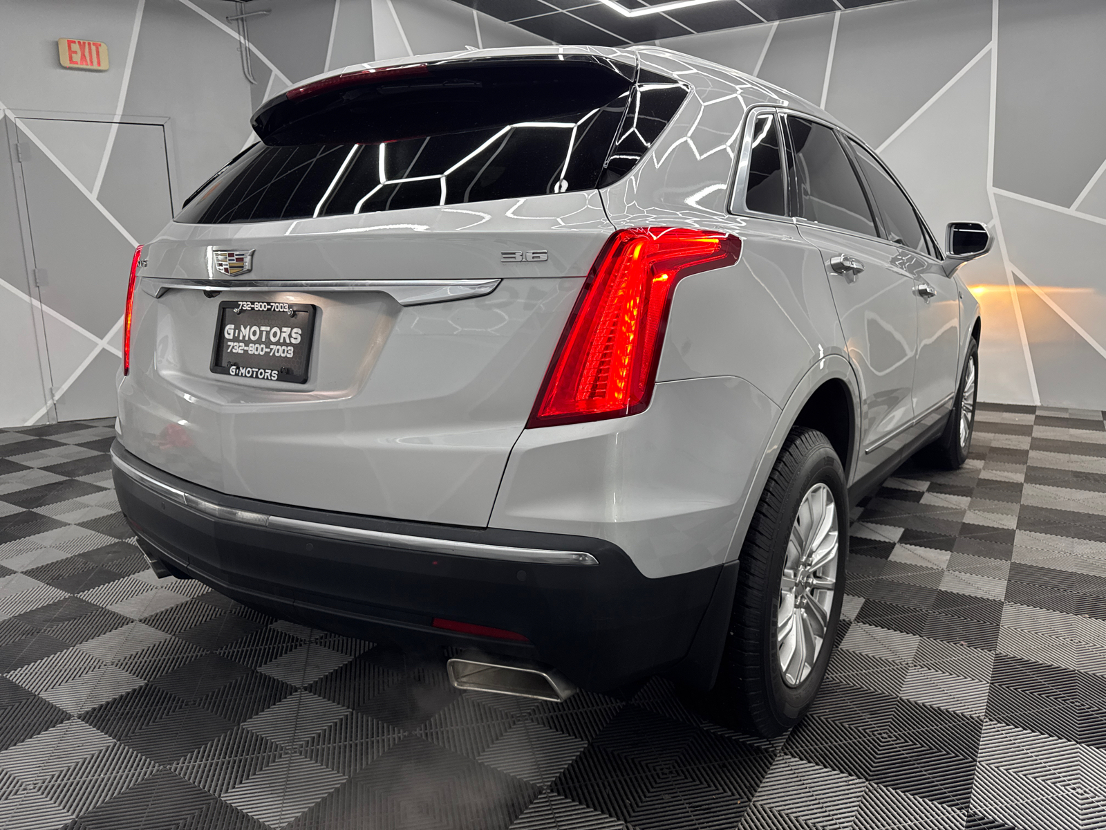 2017 Cadillac XT5 Sport Utility 4D 9