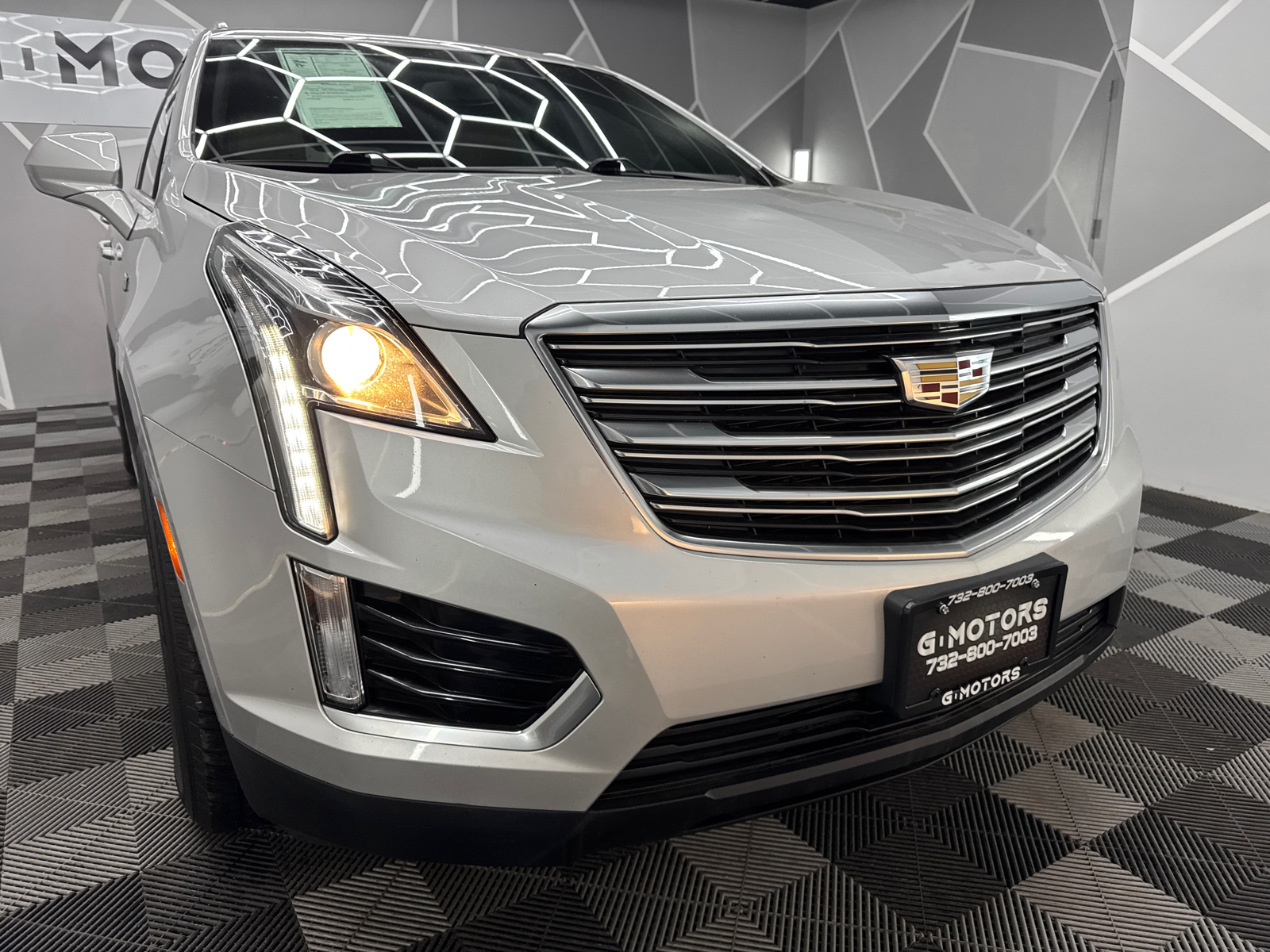 2017 Cadillac XT5 Sport Utility 4D 14