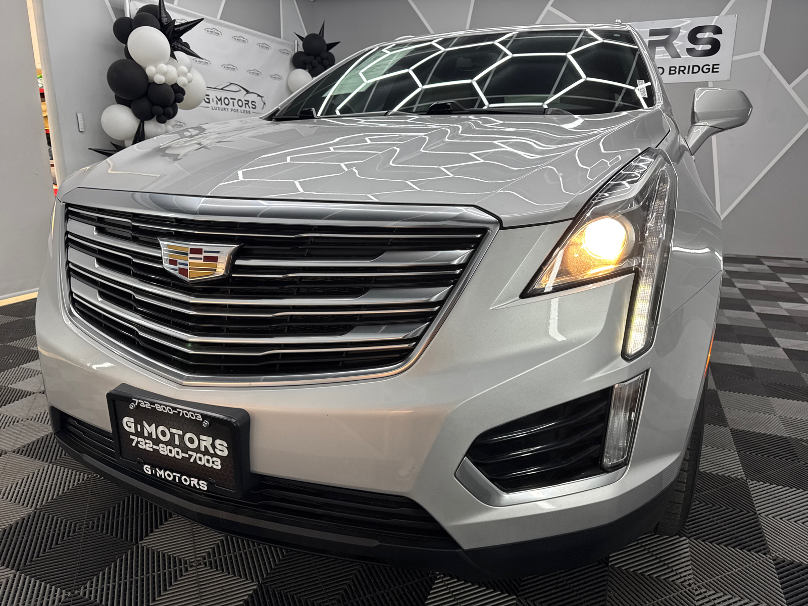 2017 Cadillac XT5 Sport Utility 4D 16