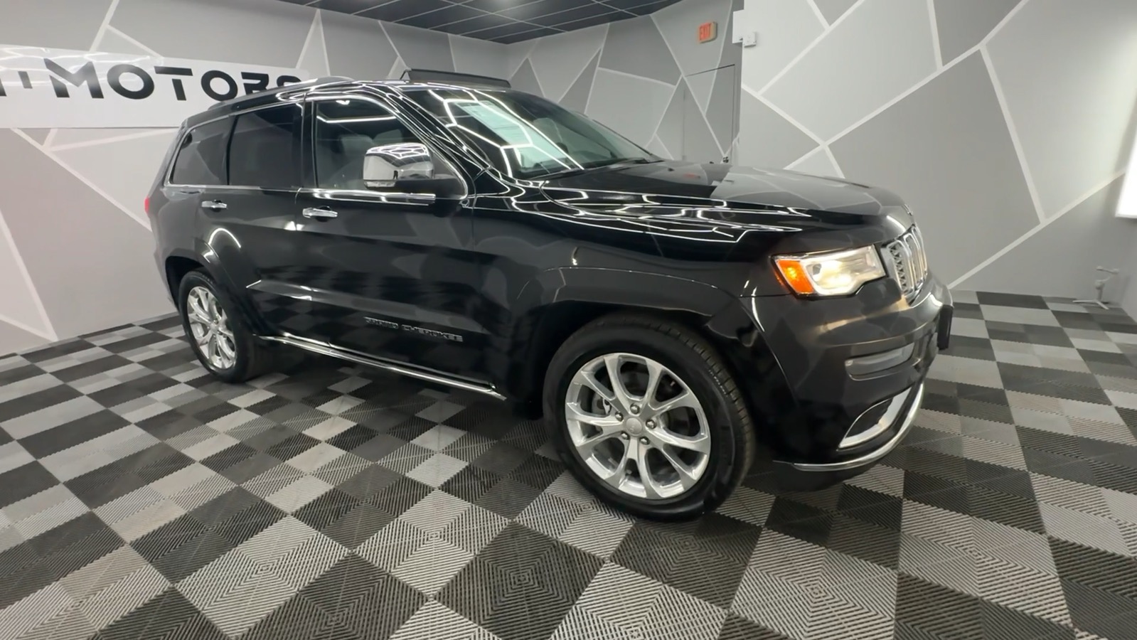 2020 Jeep Grand Cherokee Summit Sport Utility 4D 12