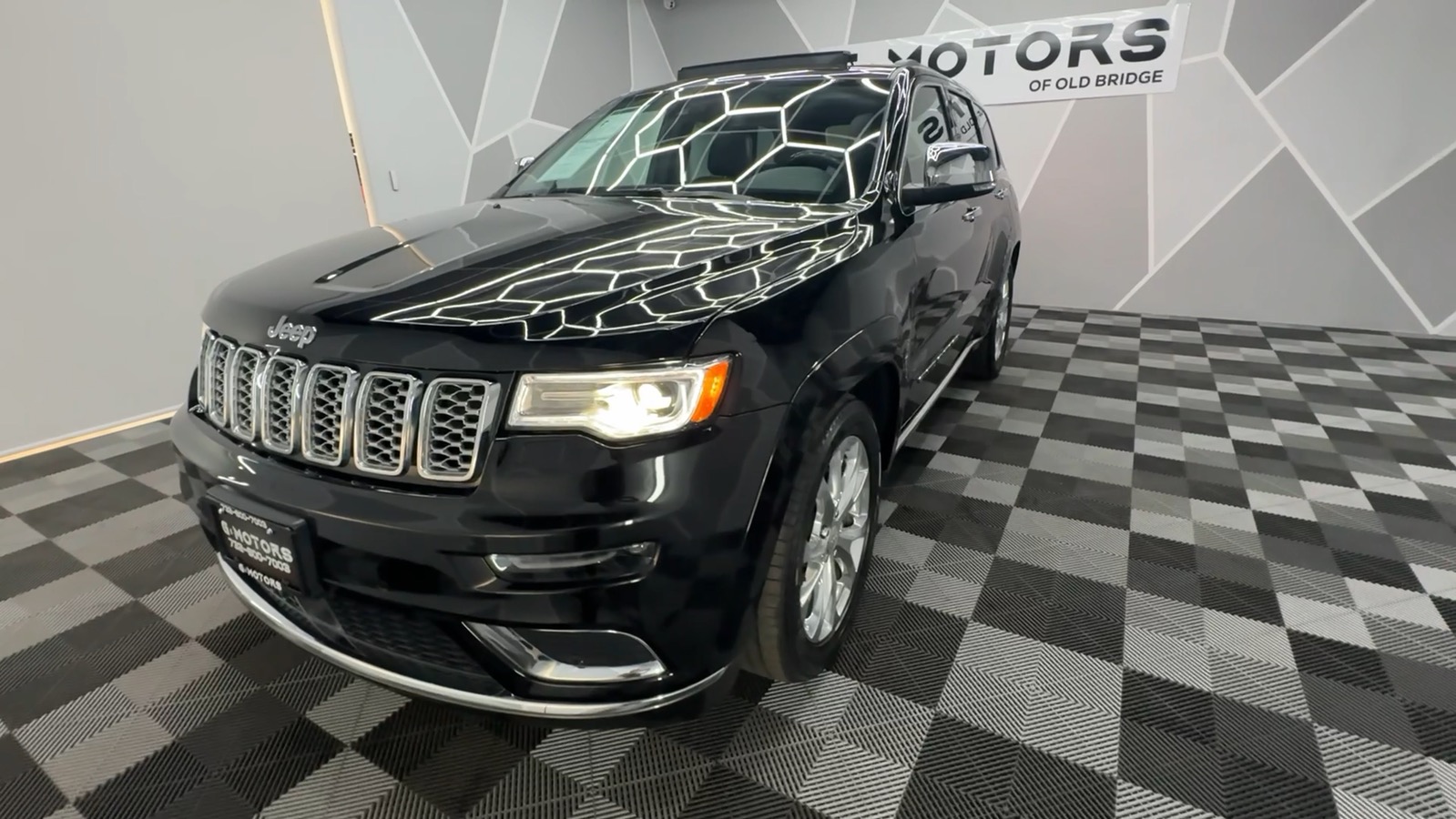 2020 Jeep Grand Cherokee Summit Sport Utility 4D 15