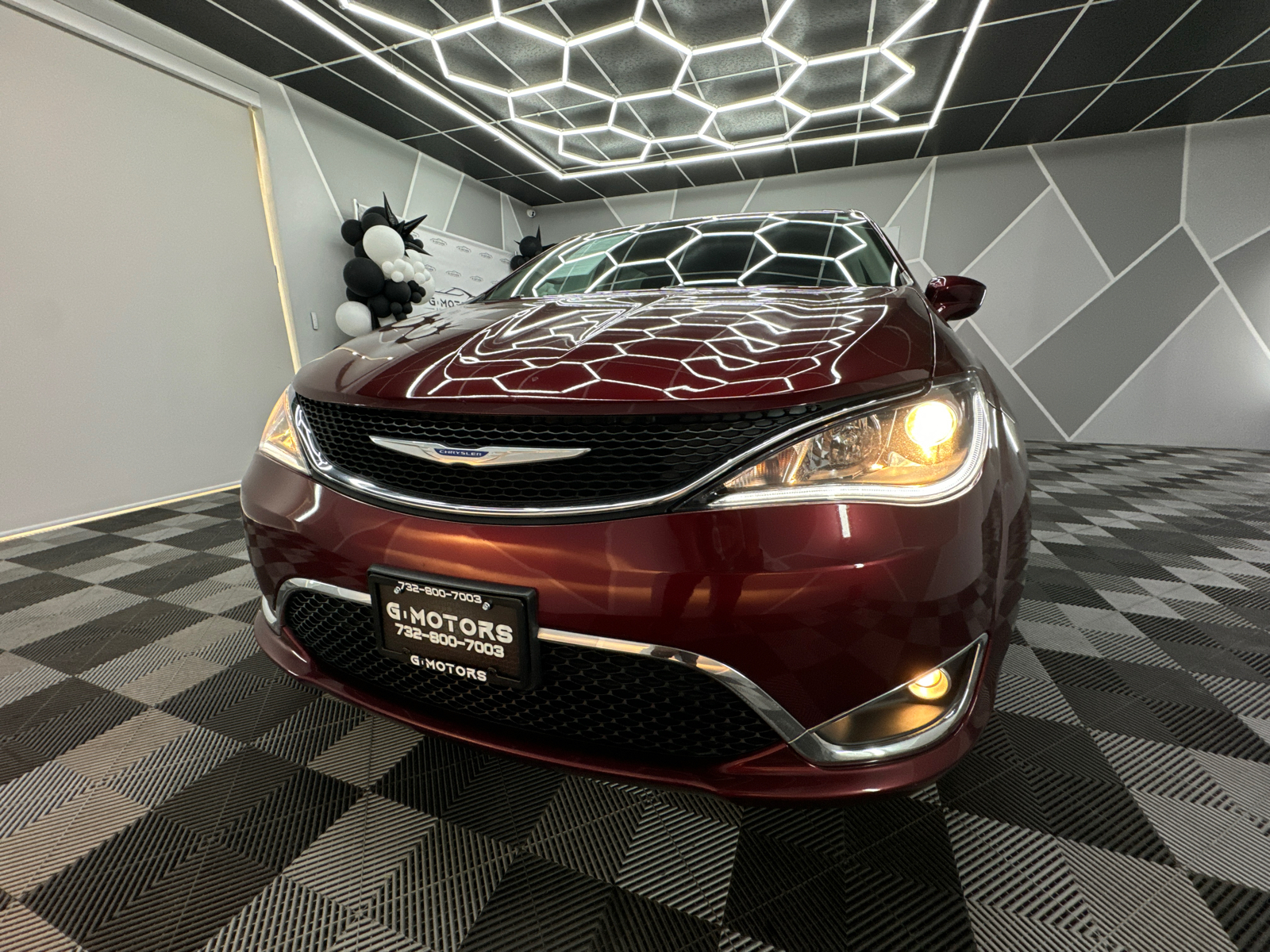 2018 Chrysler Pacifica Touring Plus Minivan 4D 16