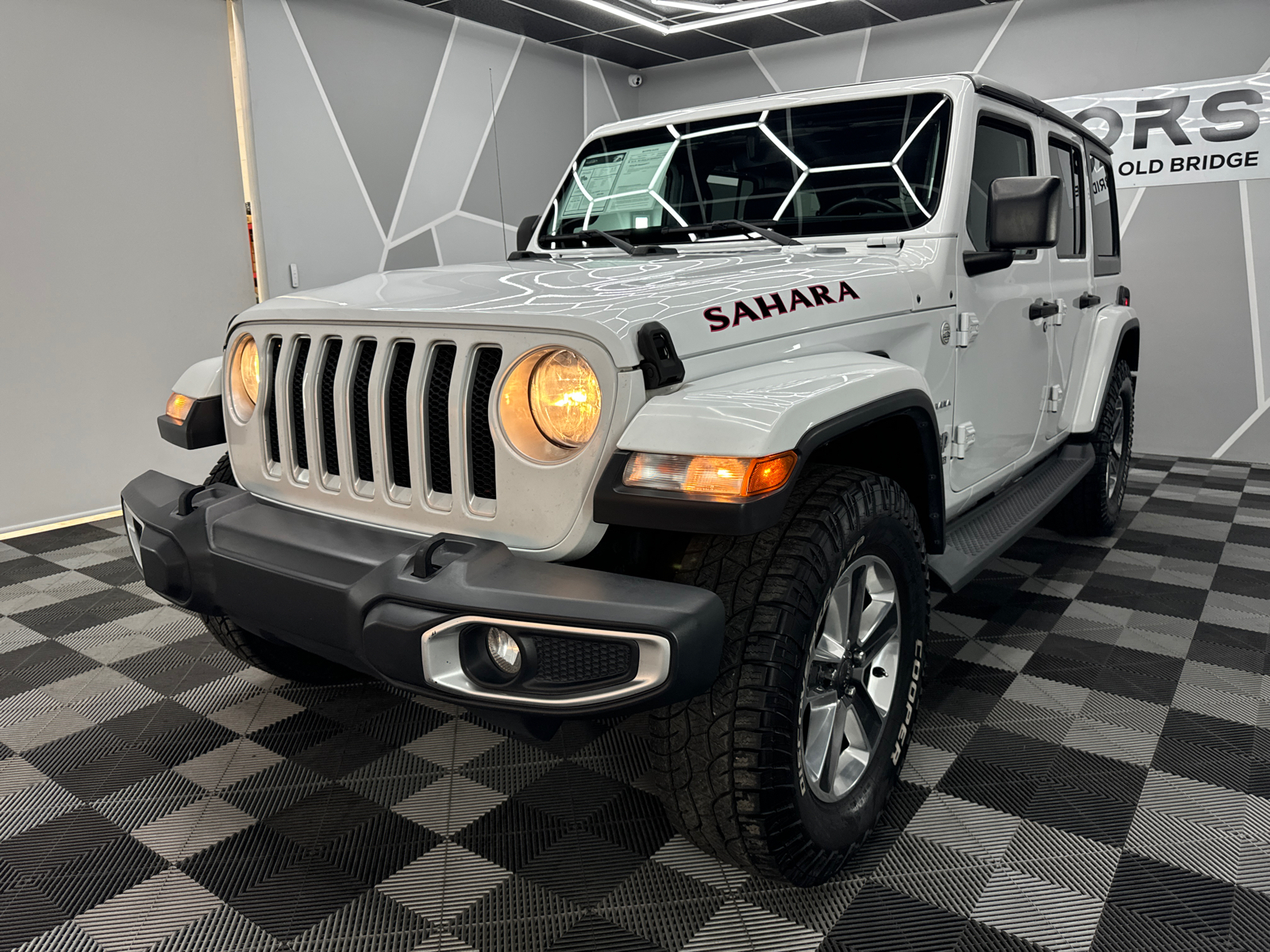 2018 Jeep Wrangler Unlimited All New Sahara Sport Utility 4D 17