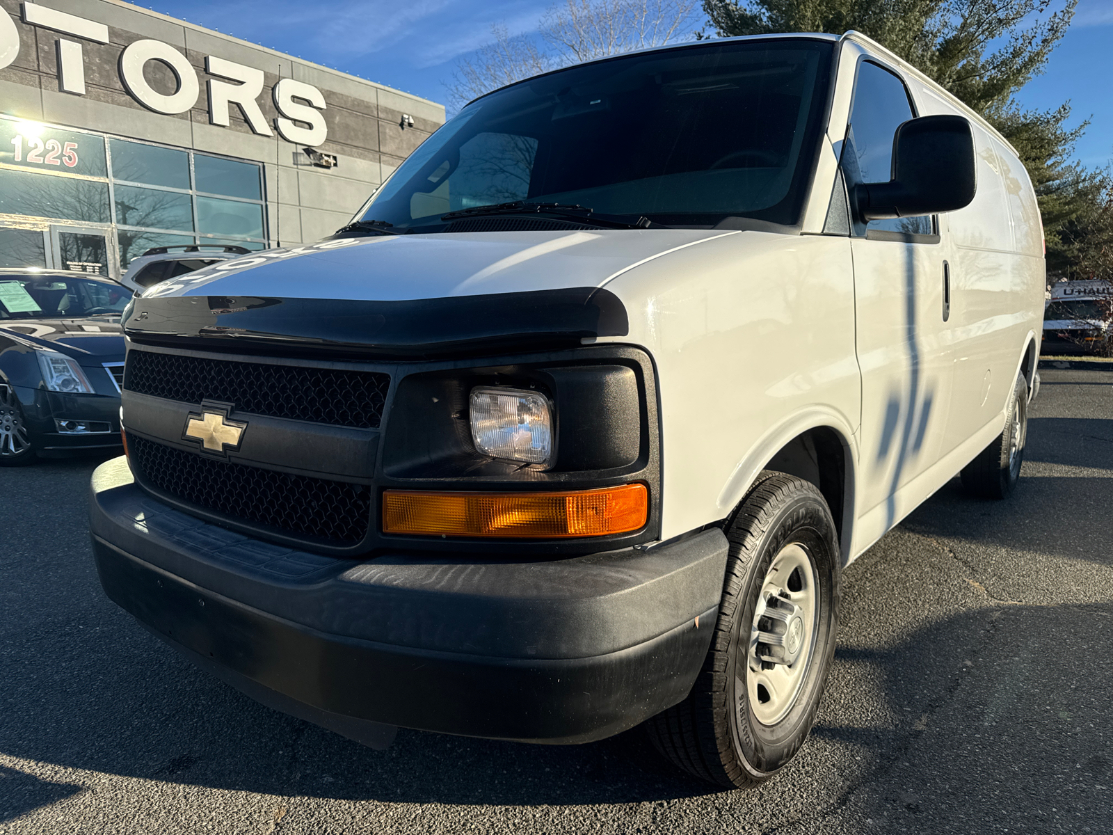 2016 Chevrolet Express 2500 Cargo Van 3D 1