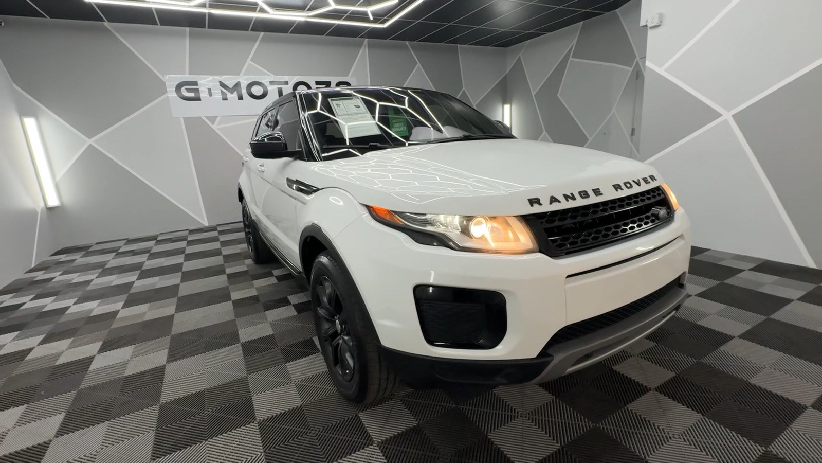 2018 Land Rover Range Rover Evoque SE Sport Utility 4D 15