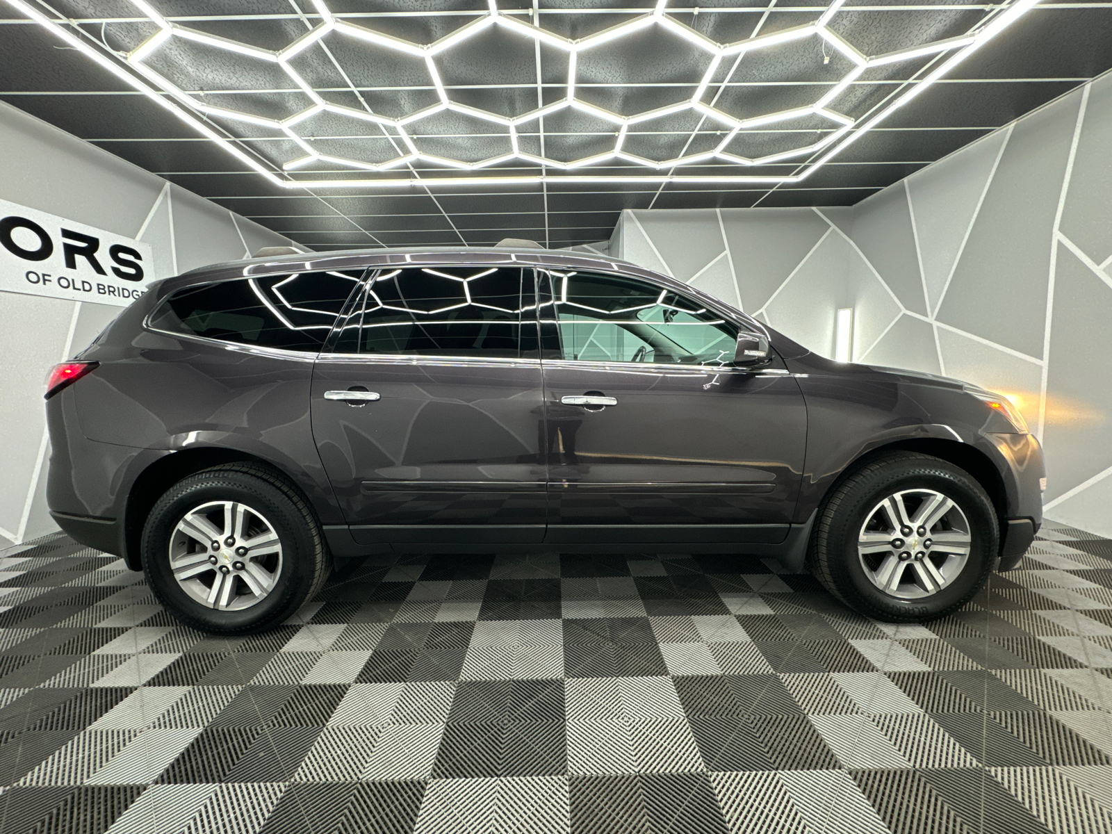 2015 Chevrolet Traverse LT Sport Utility 4D 11