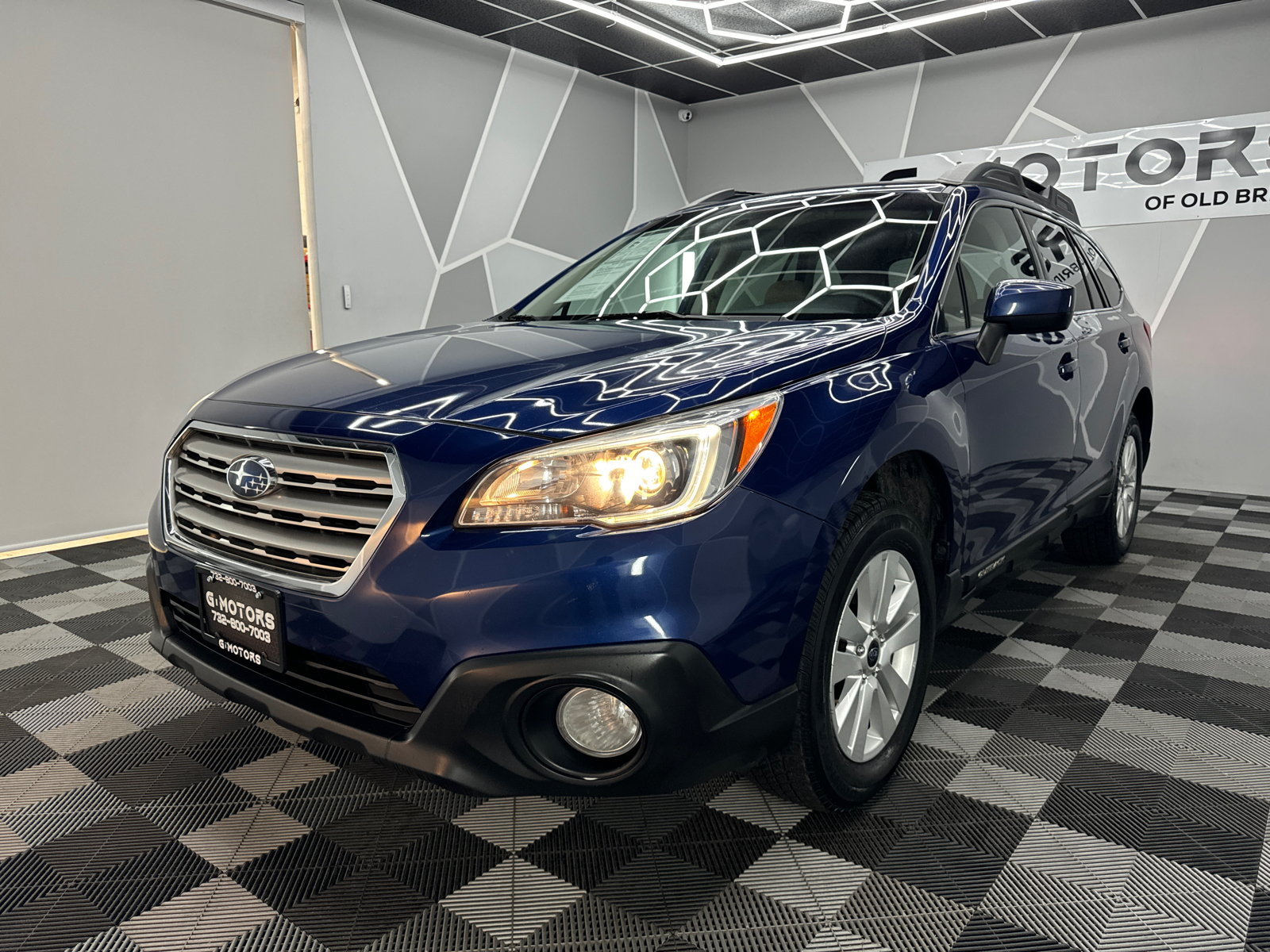 2016 Subaru Outback 2.5i Premium Wagon 4D 1