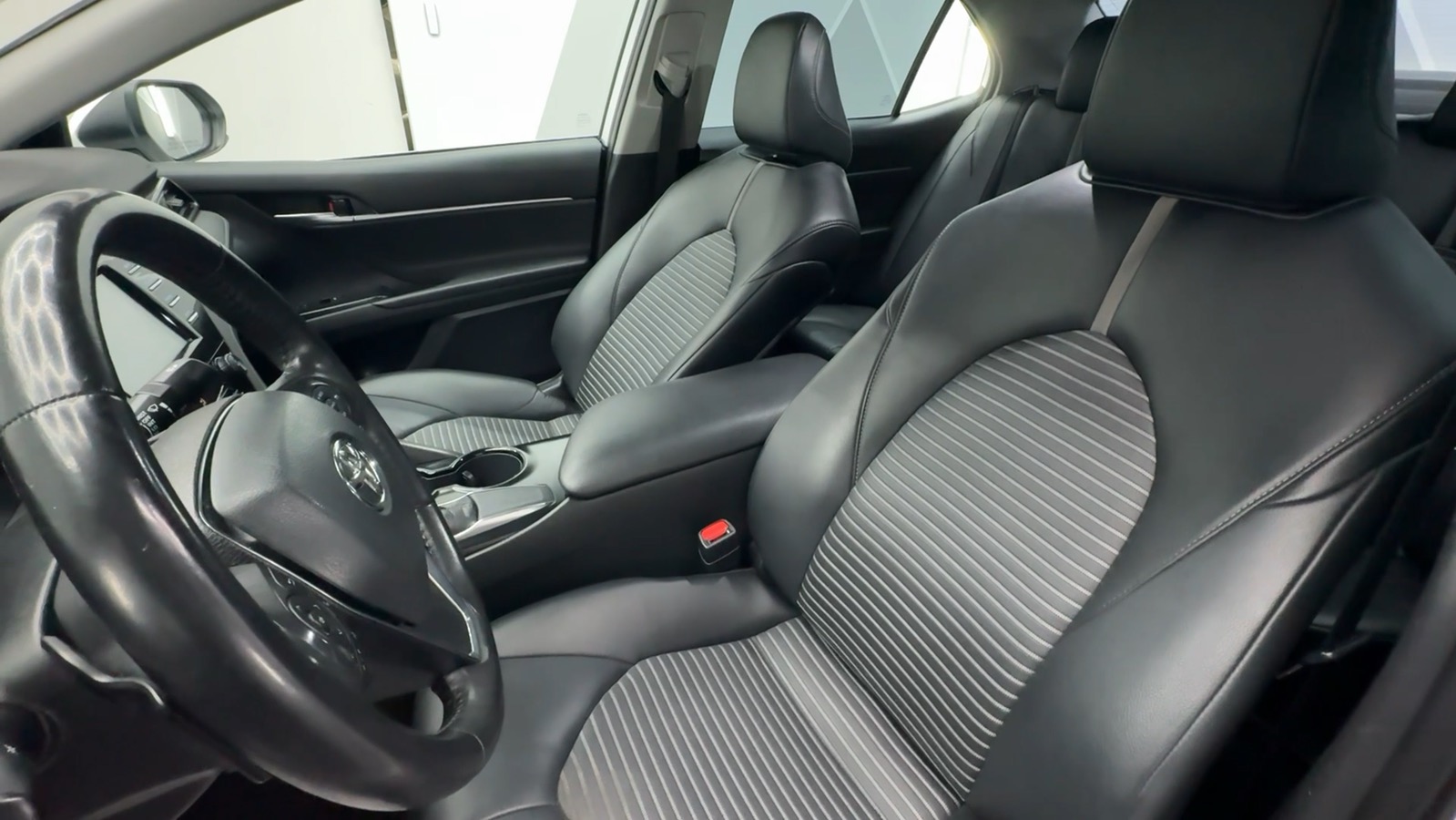 2020 Toyota Camry SE Nightshade Edition Sedan 4D 45