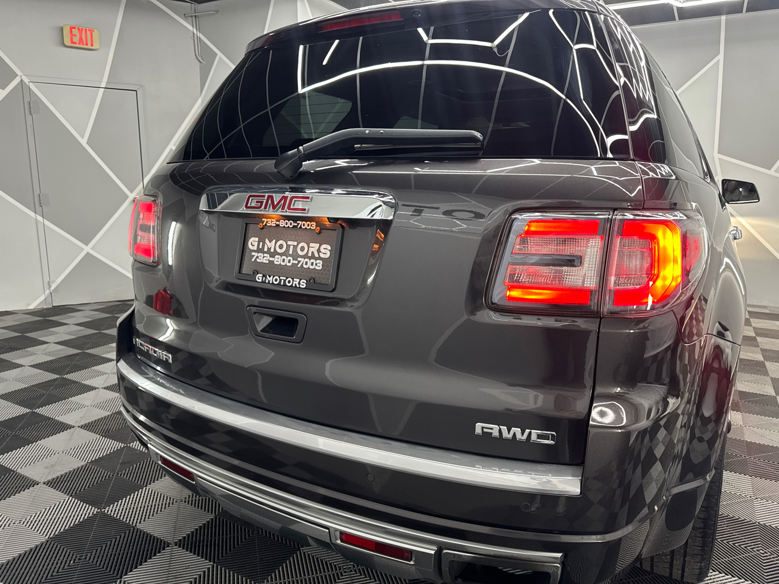 2016 GMC Acadia Denali Sport Utility 4D 8