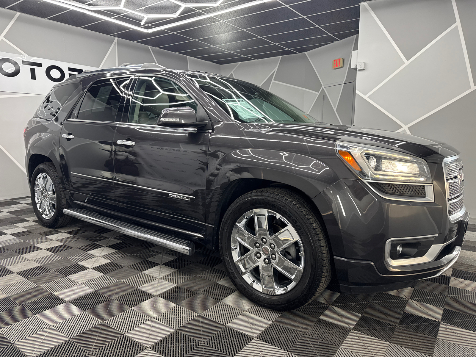 2016 GMC Acadia Denali Sport Utility 4D 12