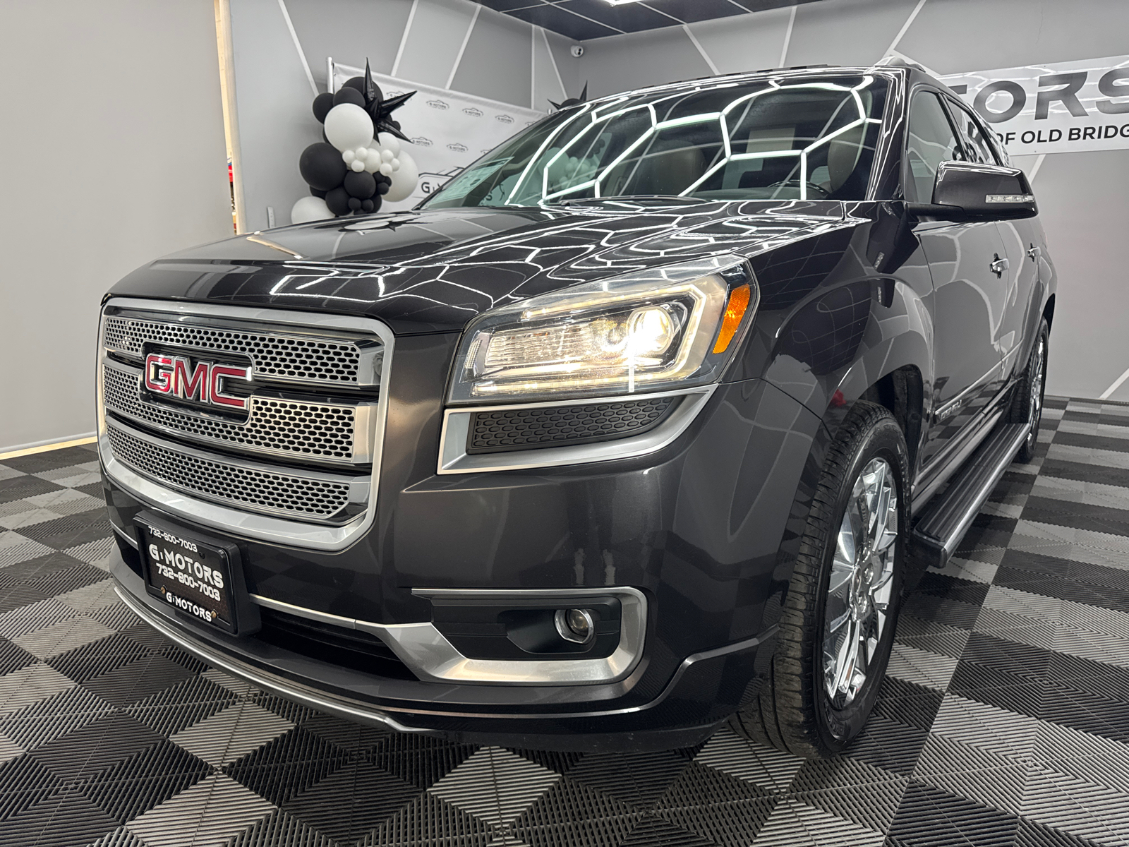 2016 GMC Acadia Denali Sport Utility 4D 17