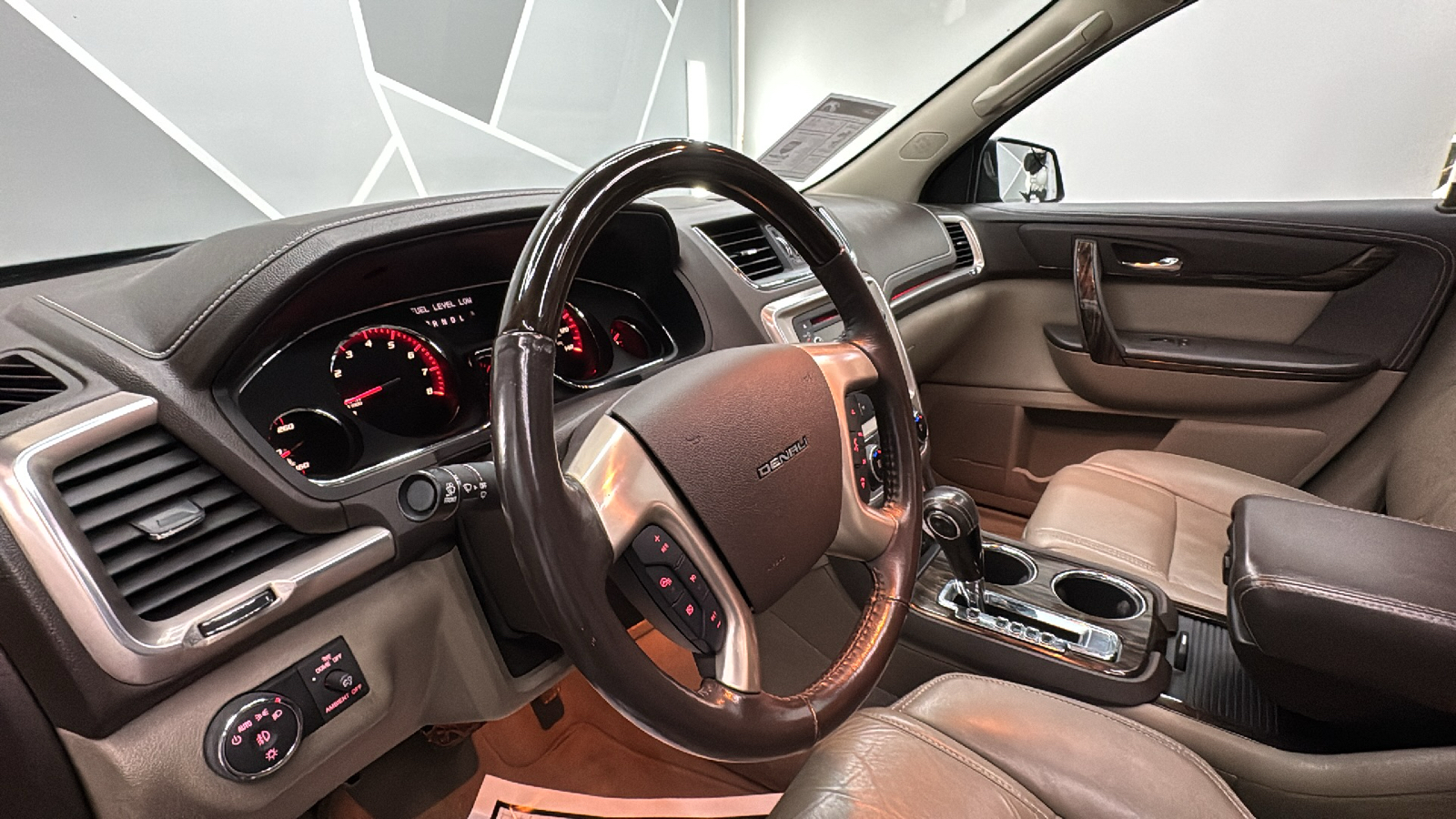 2016 GMC Acadia Denali Sport Utility 4D 40