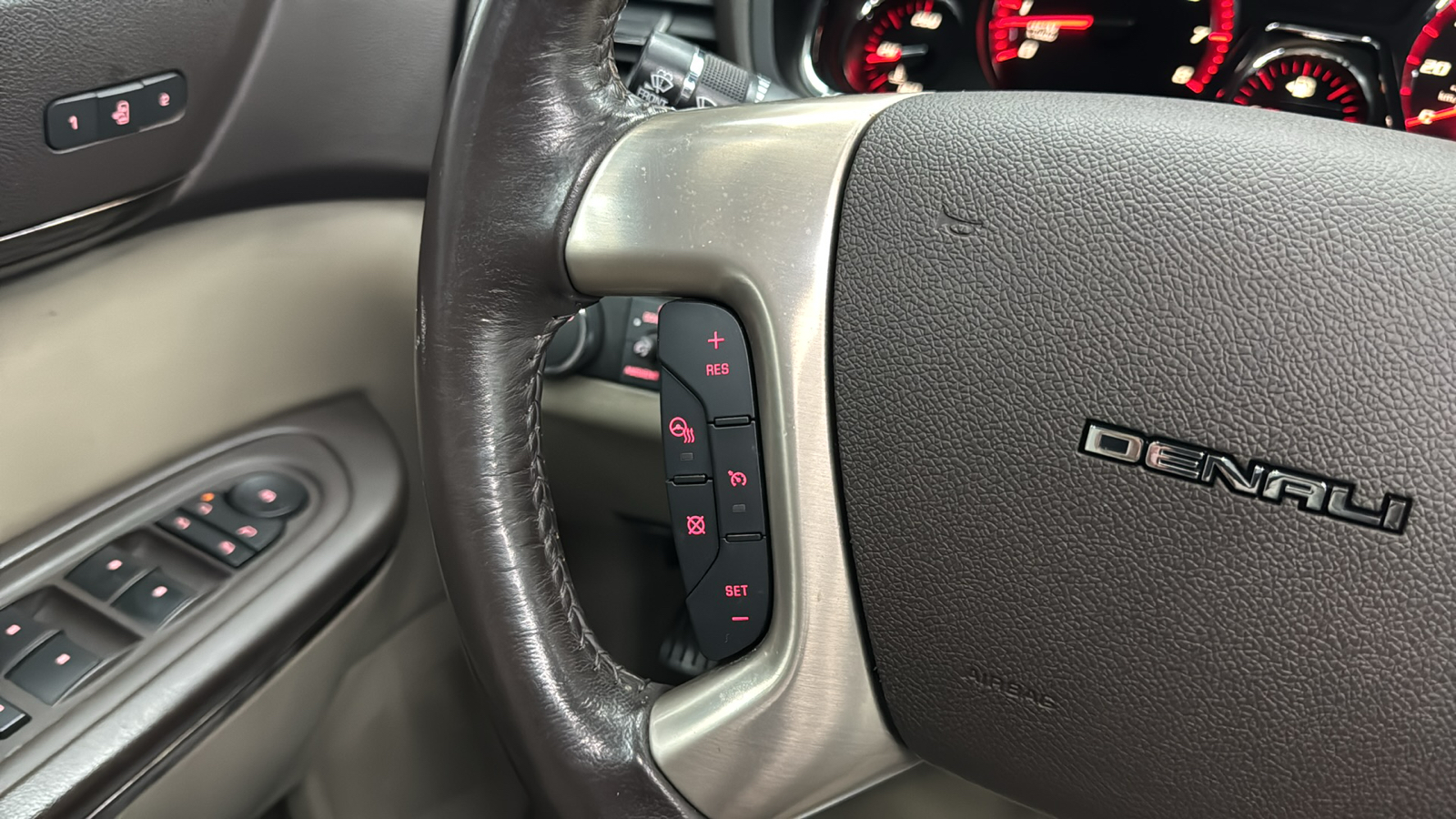 2016 GMC Acadia Denali Sport Utility 4D 44