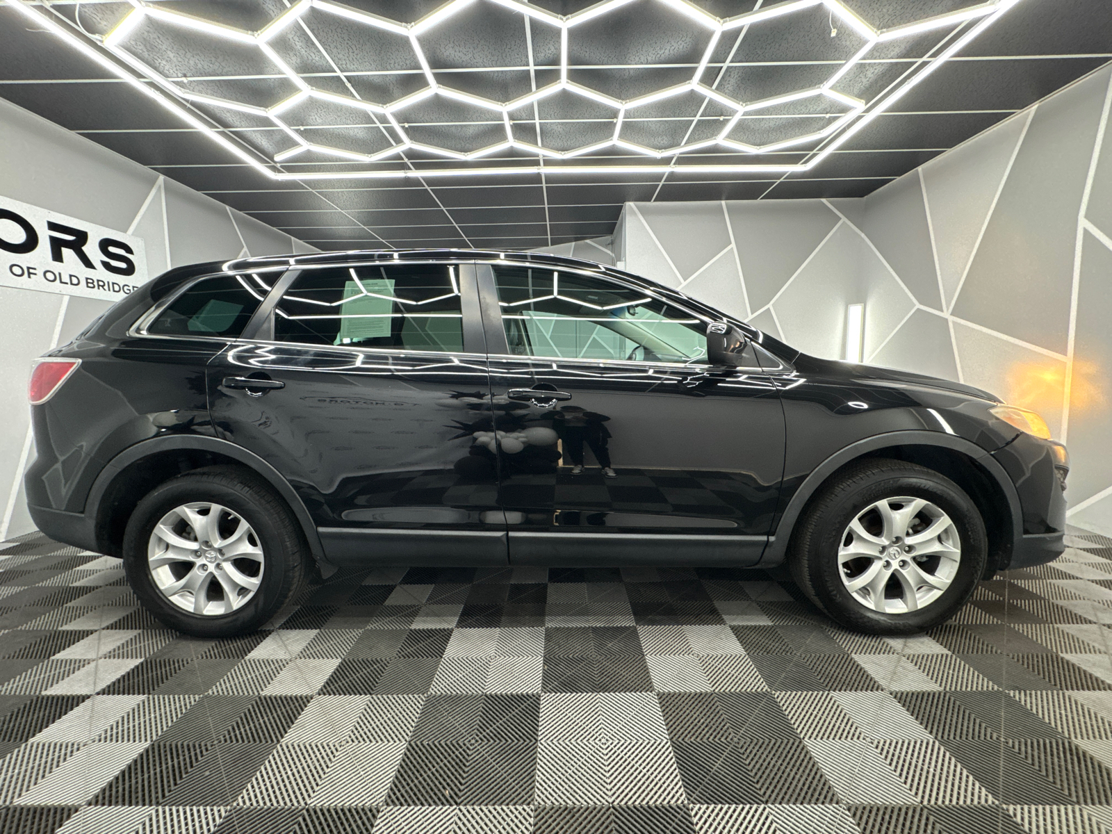 2011 MAZDA CX-9 Touring Sport Utility 4D 11