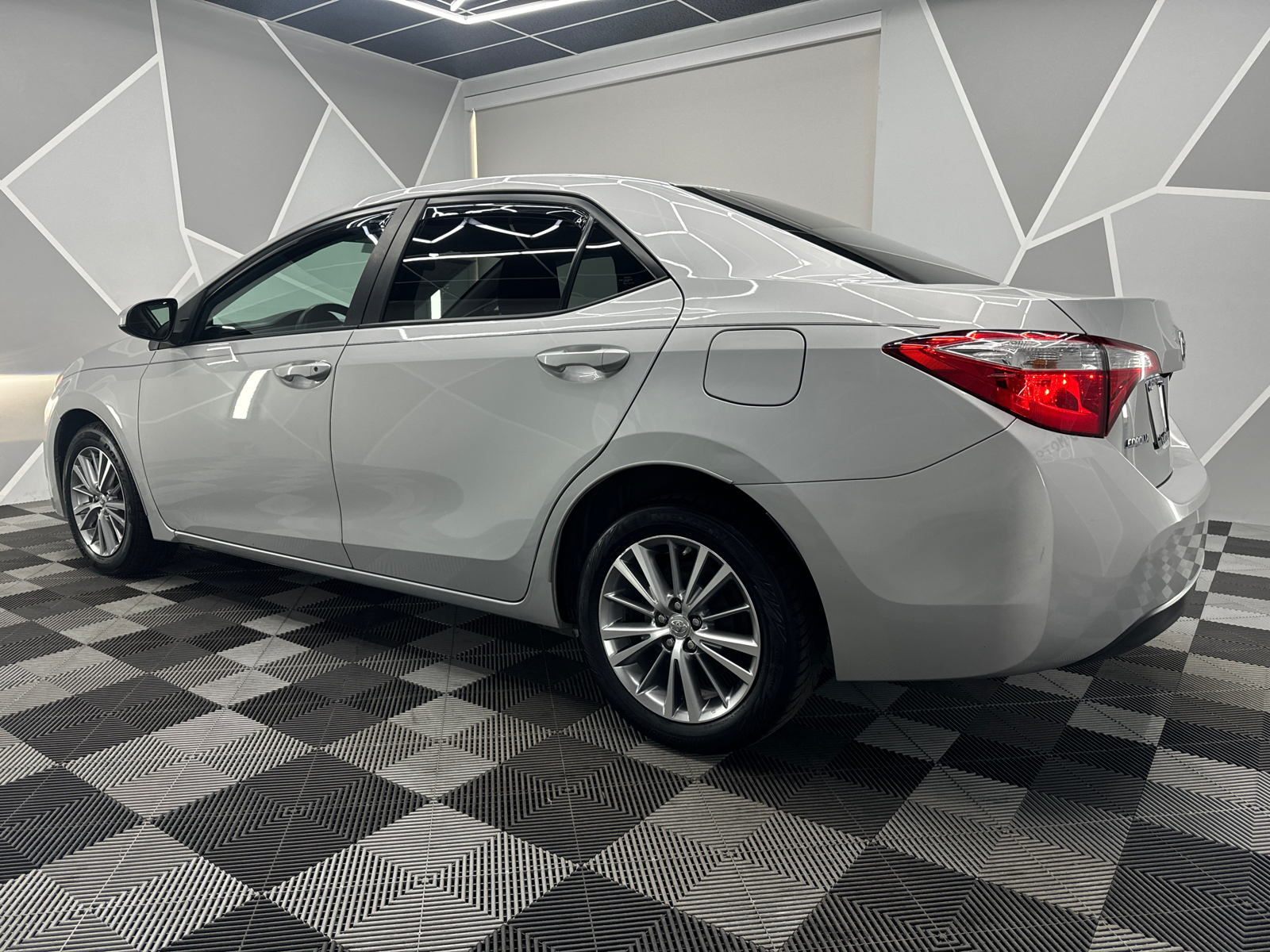 2015 Toyota Corolla  4