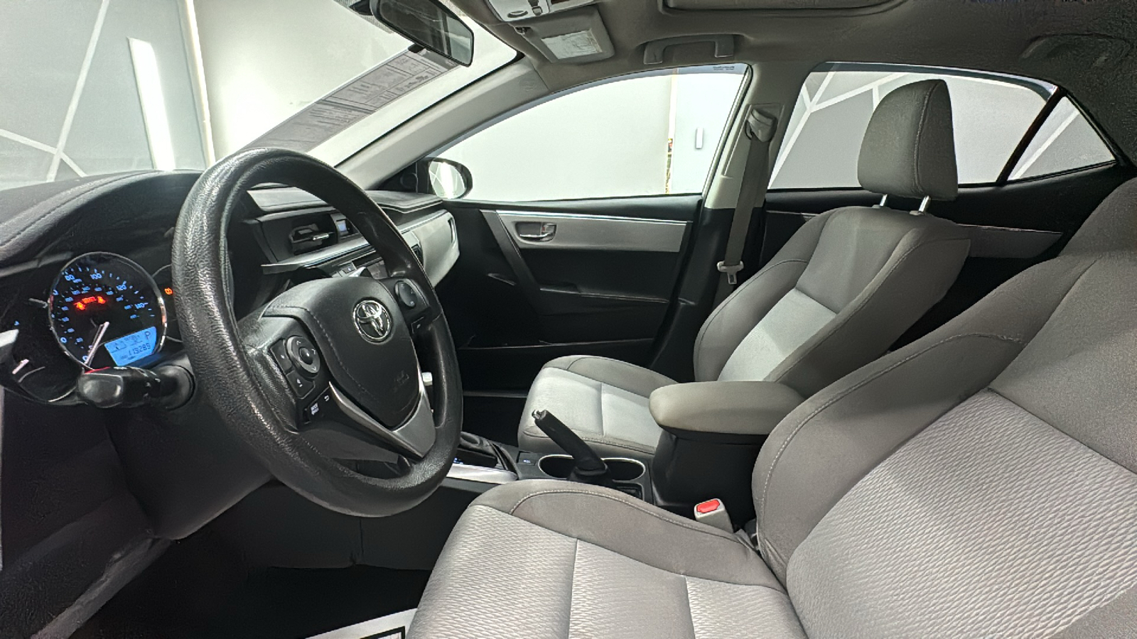 2015 Toyota Corolla  35