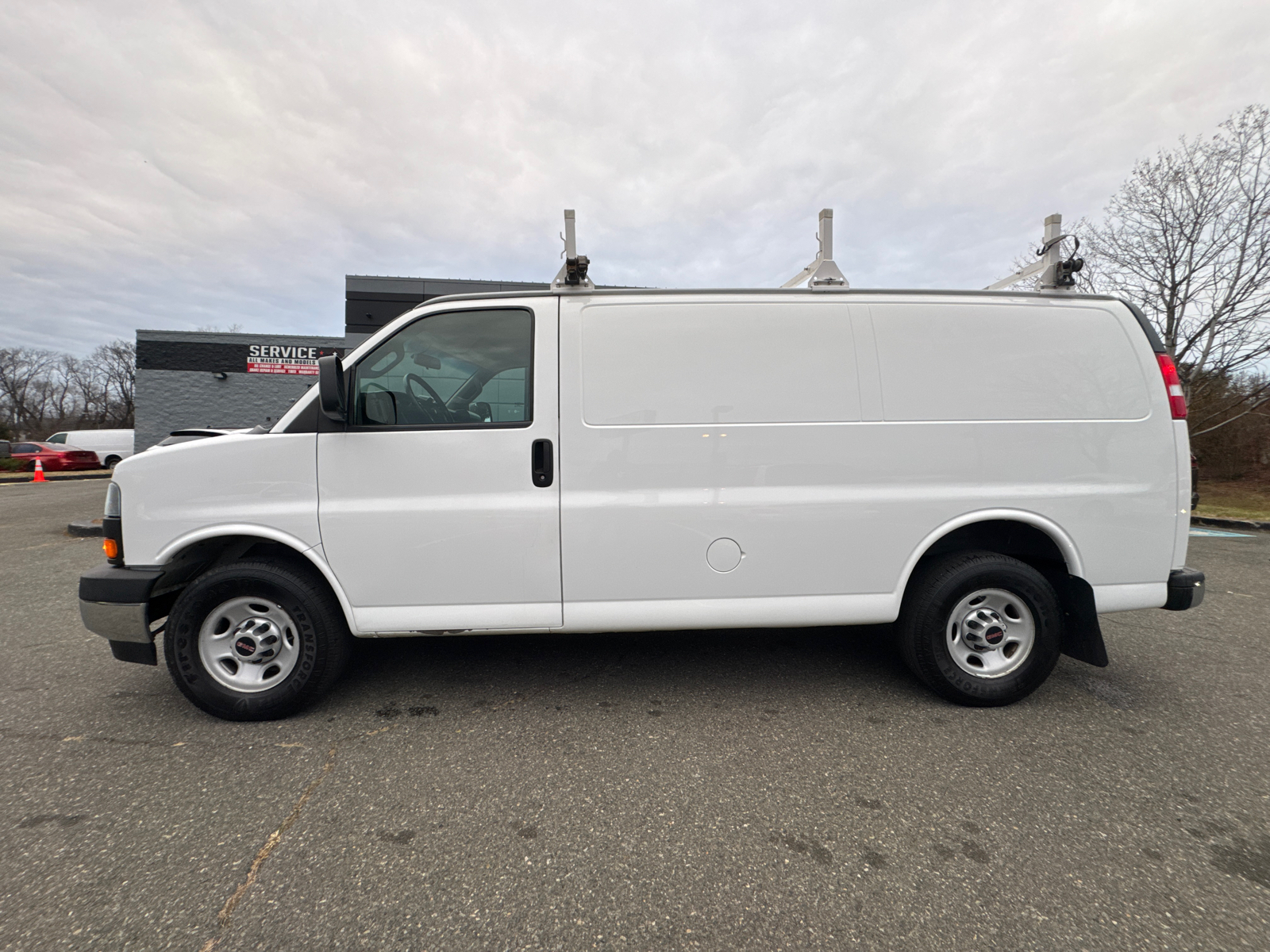 2017 GMC Savana 2500 Cargo Van 3D 3