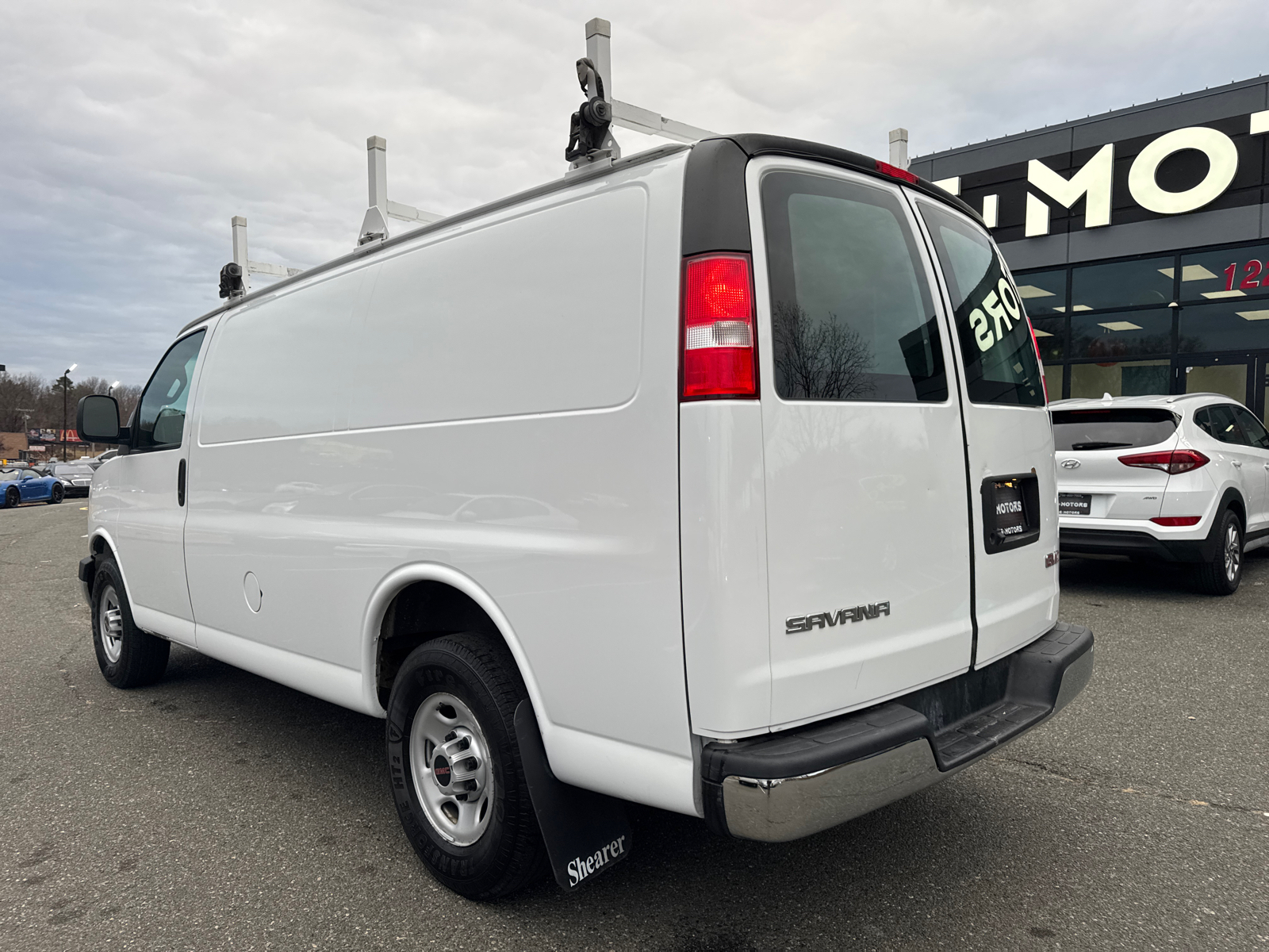 2017 GMC Savana 2500 Cargo Van 3D 5