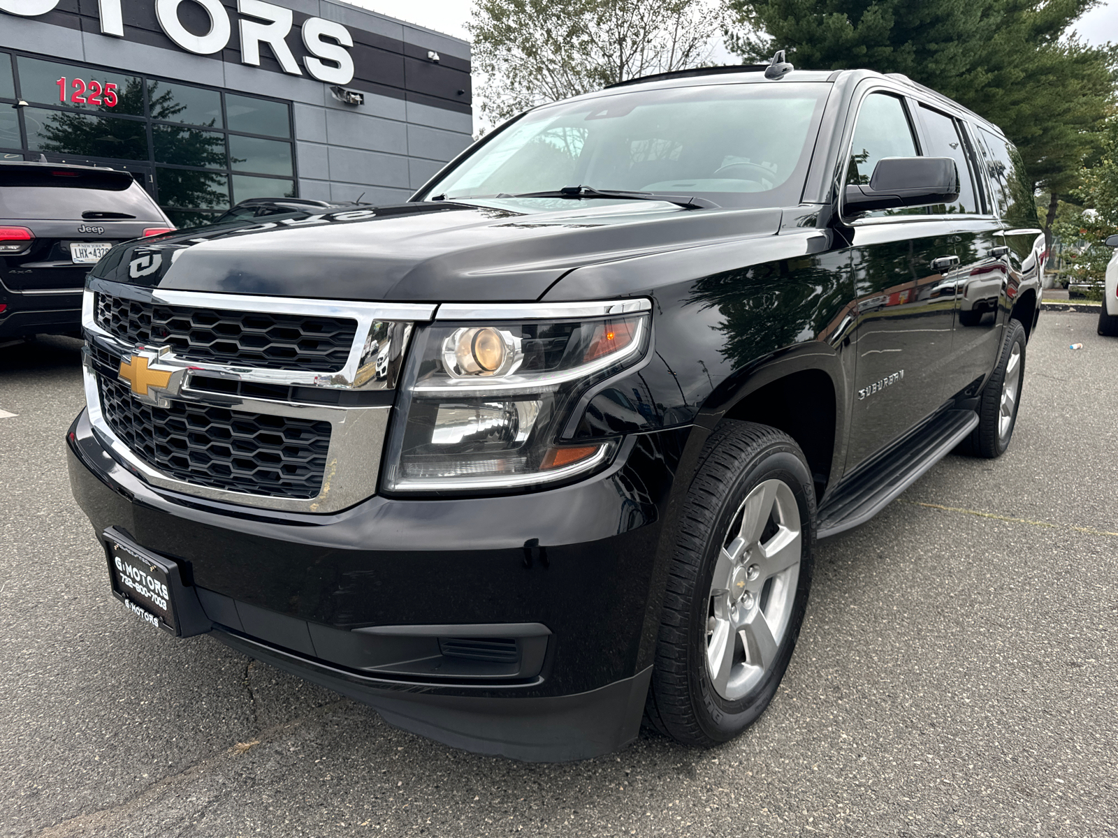 2019 Chevrolet Suburban LT Sport Utility 4D 1