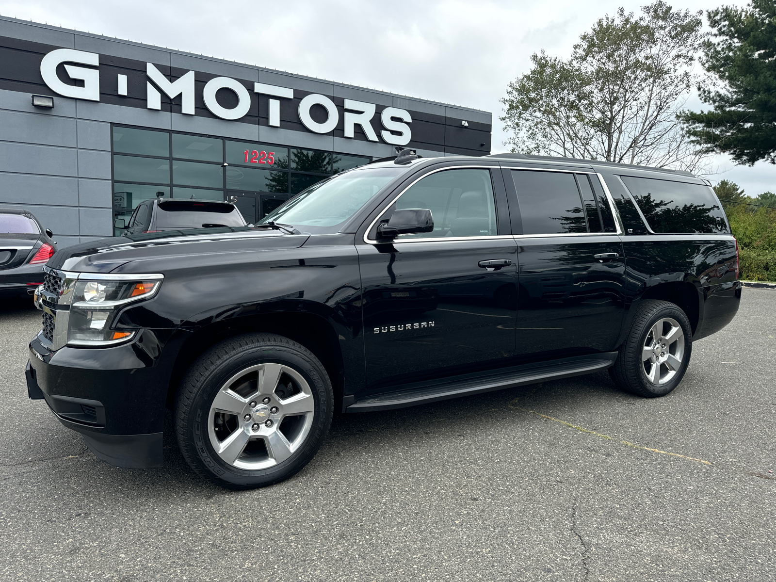 2019 Chevrolet Suburban LT Sport Utility 4D 2