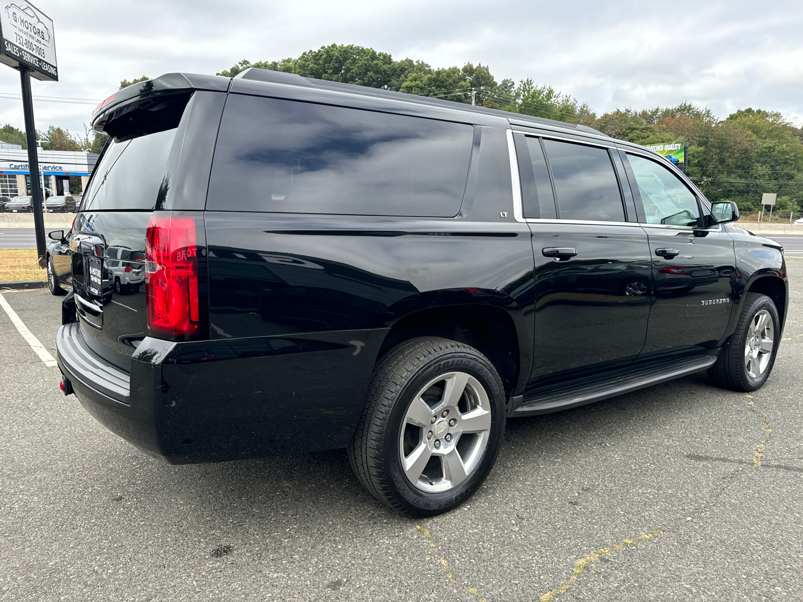 2019 Chevrolet Suburban LT Sport Utility 4D 8