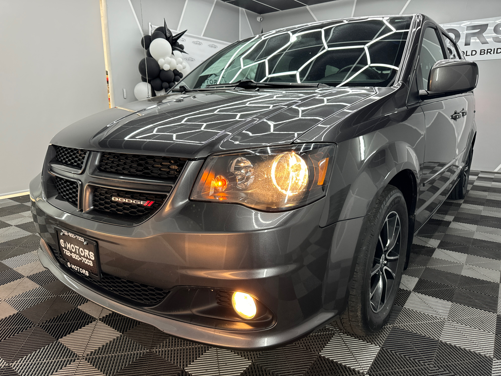 2016 Dodge Grand Caravan  1