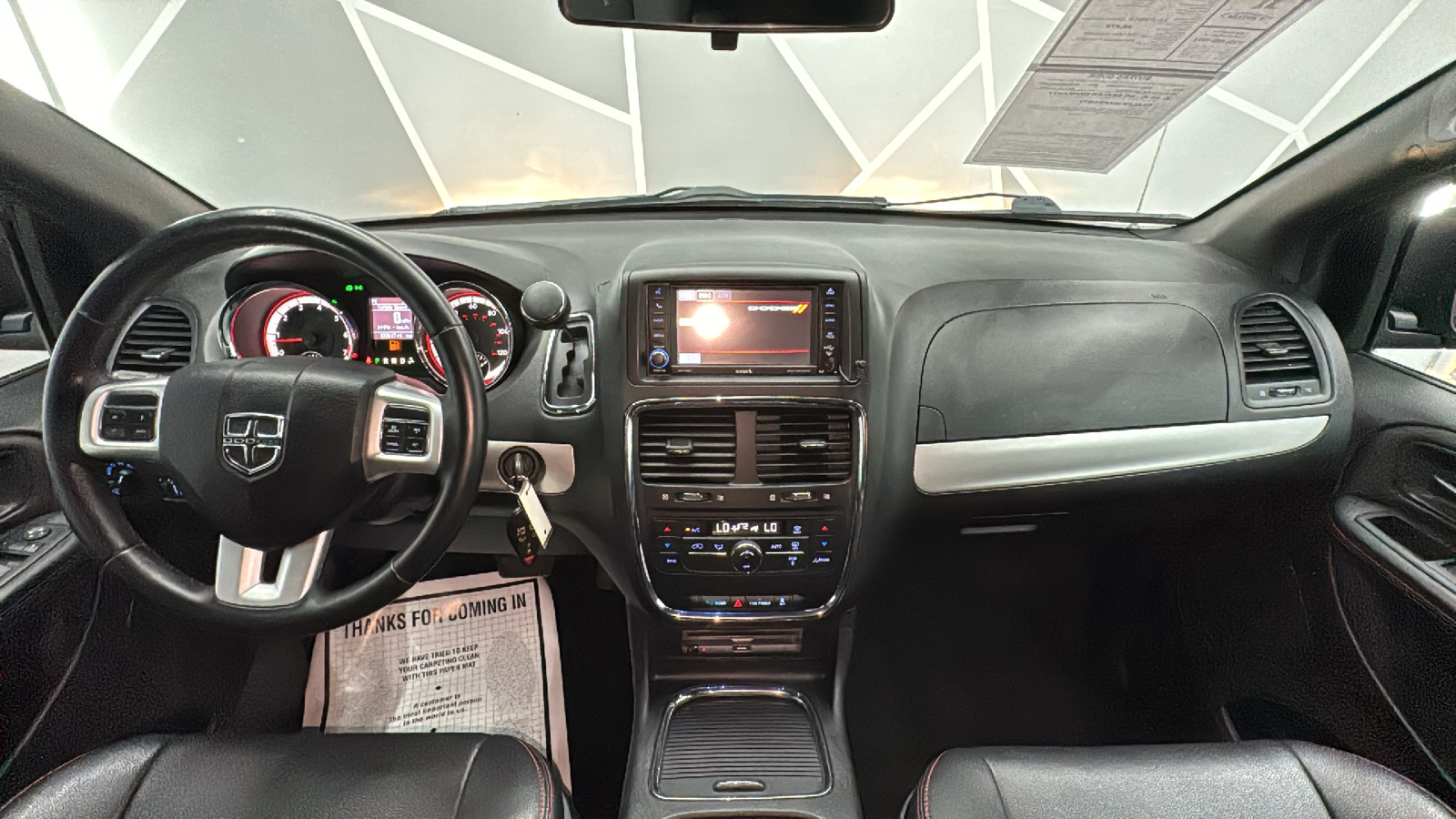 2016 Dodge Grand Caravan  36