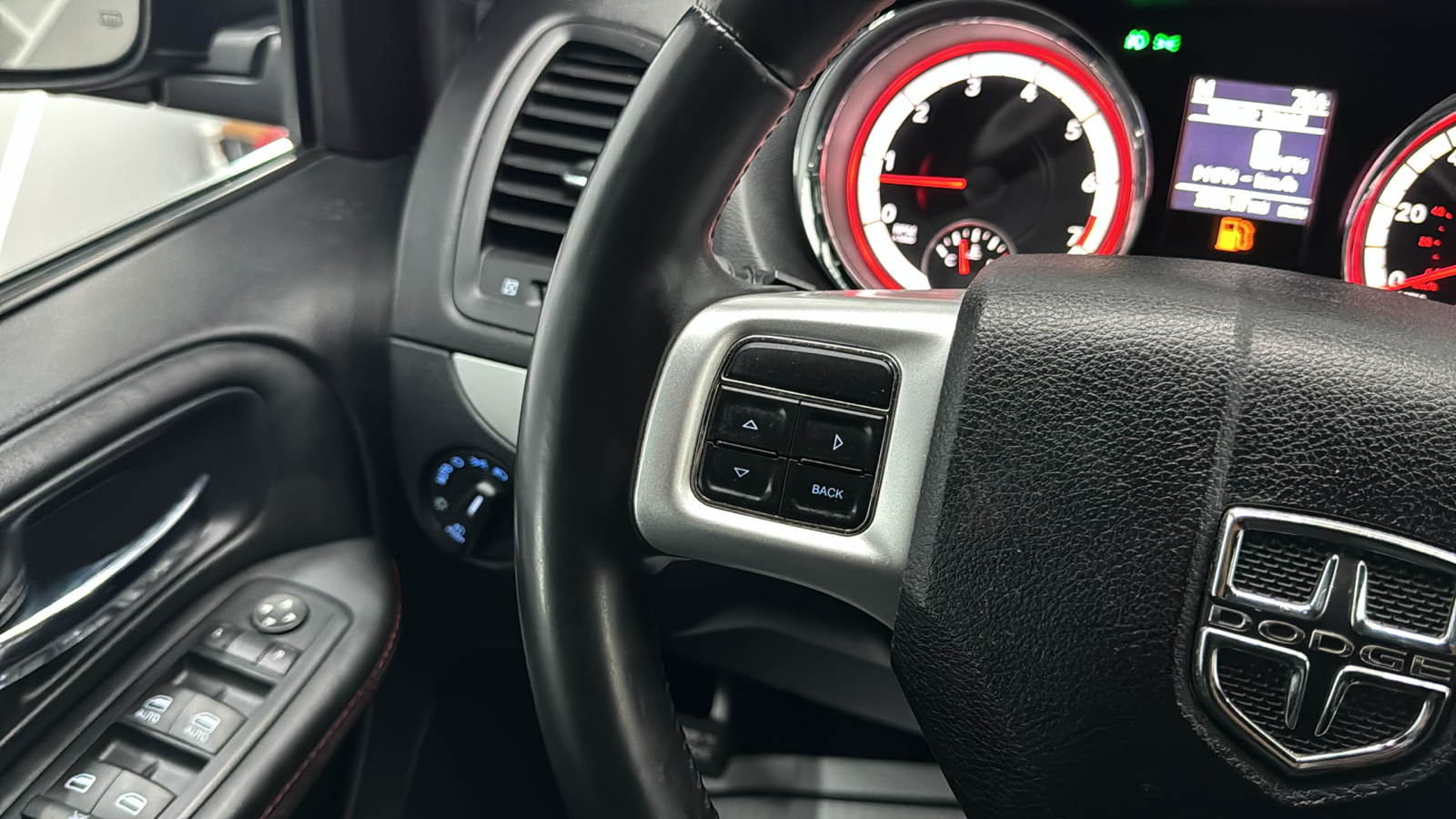 2016 Dodge Grand Caravan  39