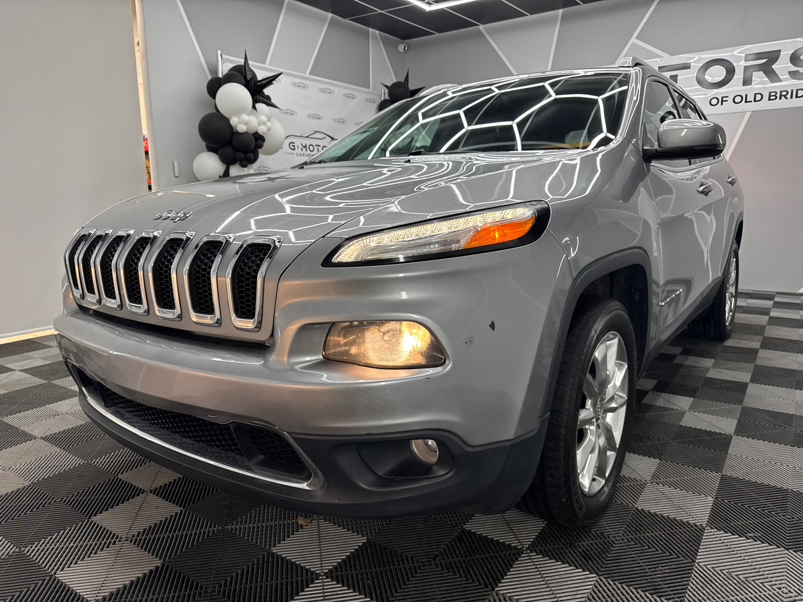 2016 Jeep Cherokee Limited Sport Utility 4D 1