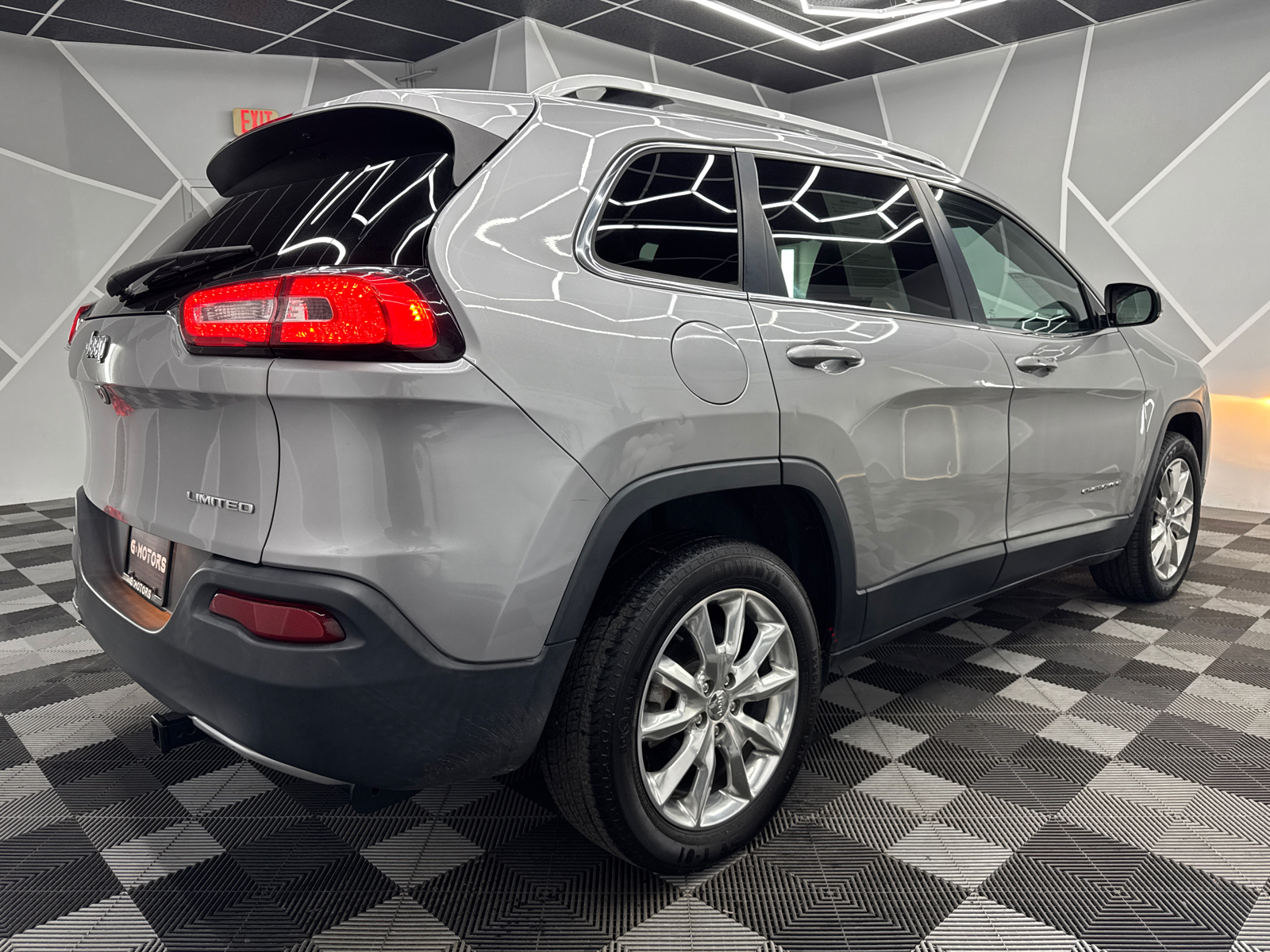 2016 Jeep Cherokee Limited Sport Utility 4D 10