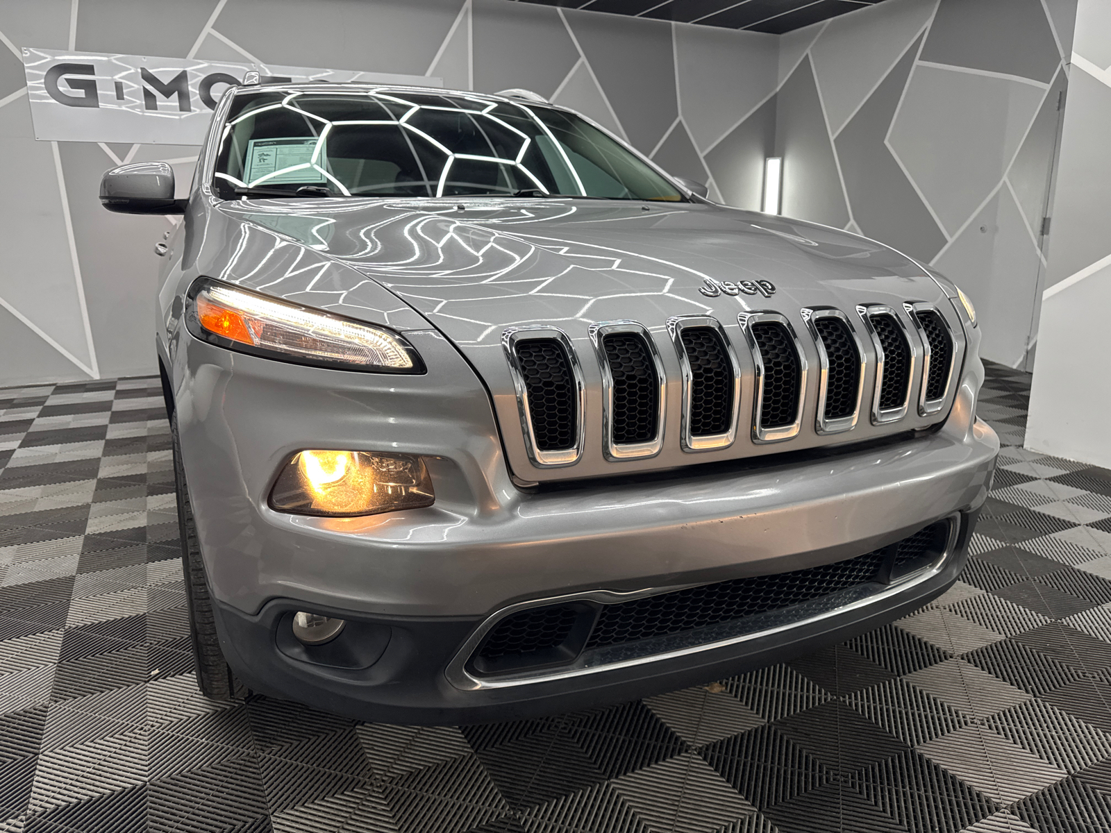 2016 Jeep Cherokee Limited Sport Utility 4D 14