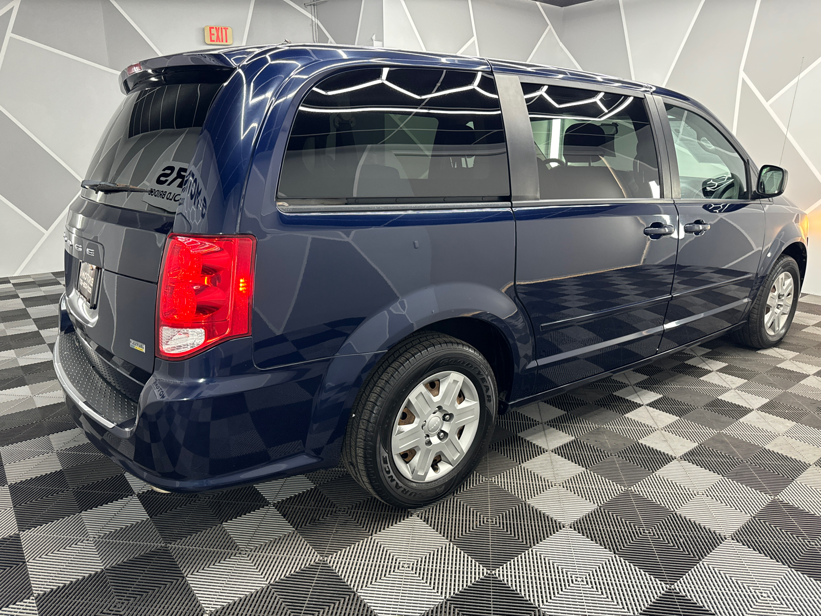 2012 Dodge Grand Caravan Passenger SE Minivan 4D 10