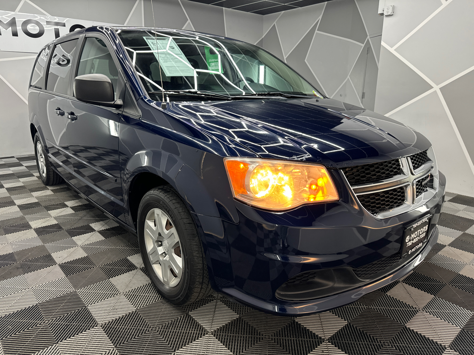 2012 Dodge Grand Caravan Passenger SE Minivan 4D 13