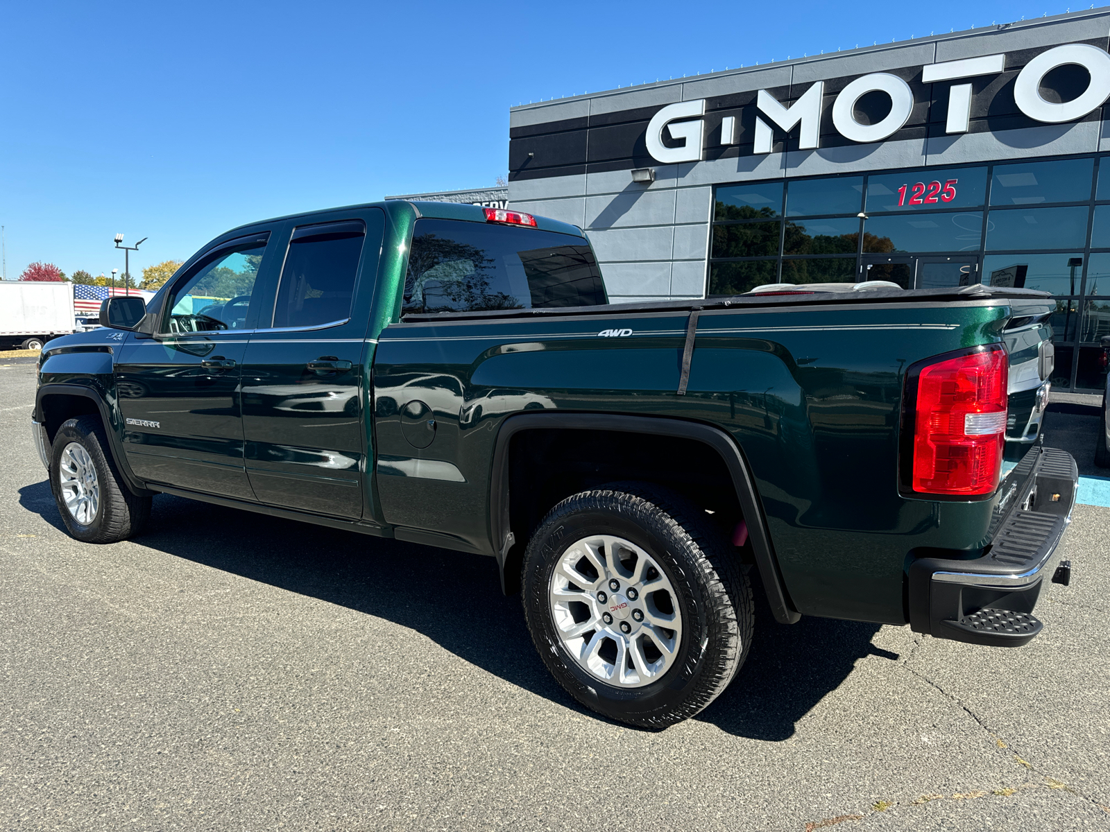 2014 GMC Sierra 1500 Double Cab SLE Pickup 4D 6 1/2 ft 4