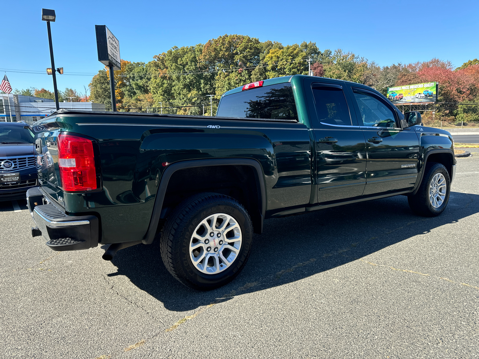 2014 GMC Sierra 1500 Double Cab SLE Pickup 4D 6 1/2 ft 10