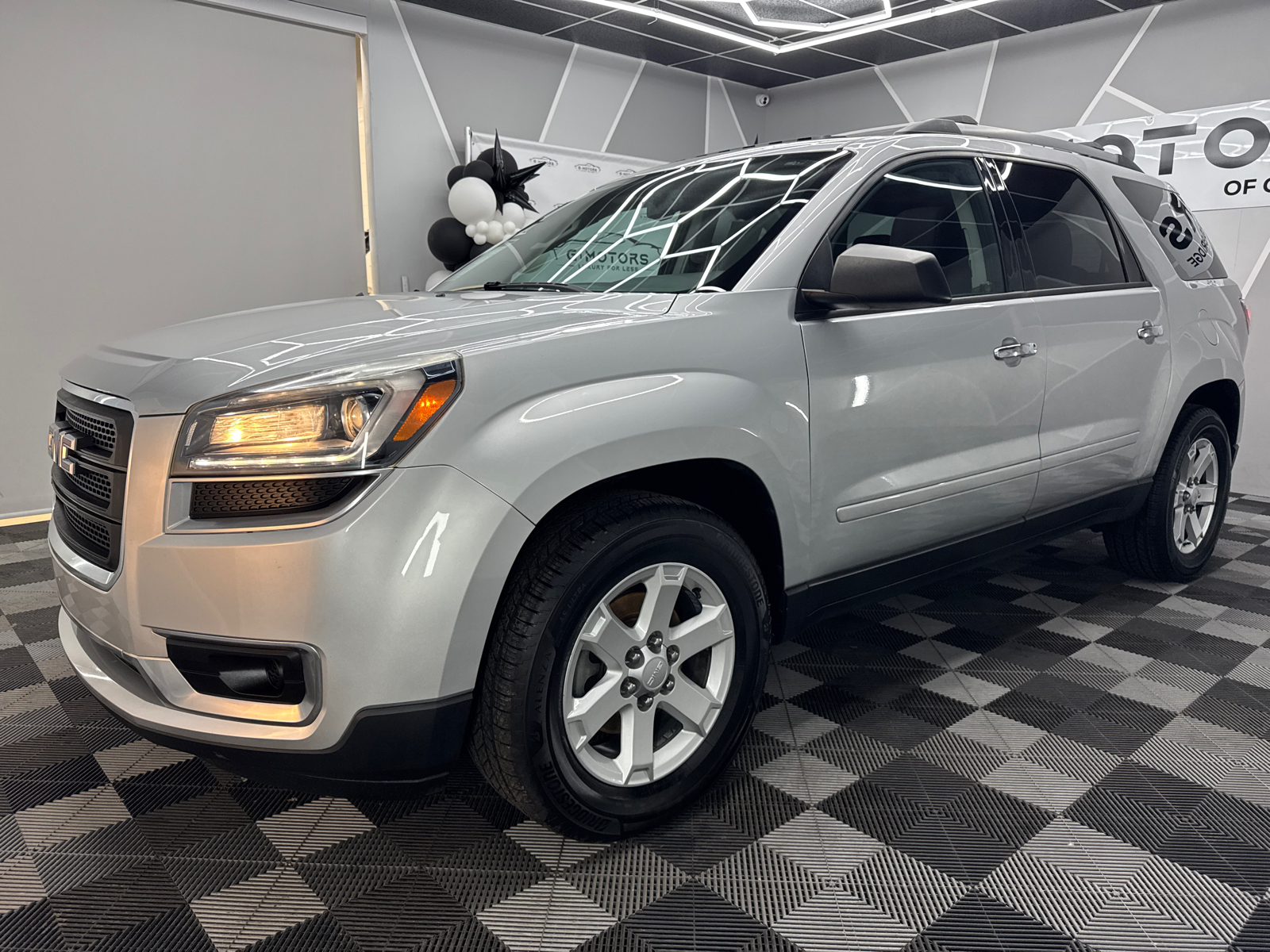 2016 GMC Acadia SLE-2 Sport Utility 4D 2