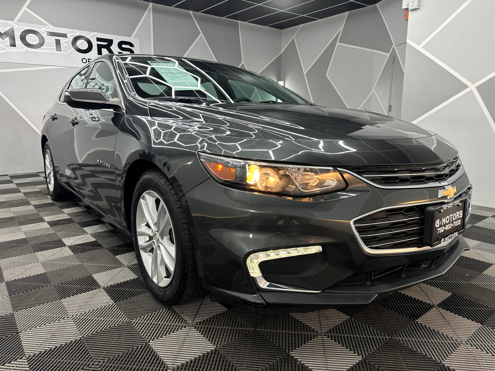 2016 Chevrolet Malibu Hybrid Sedan 4D 13