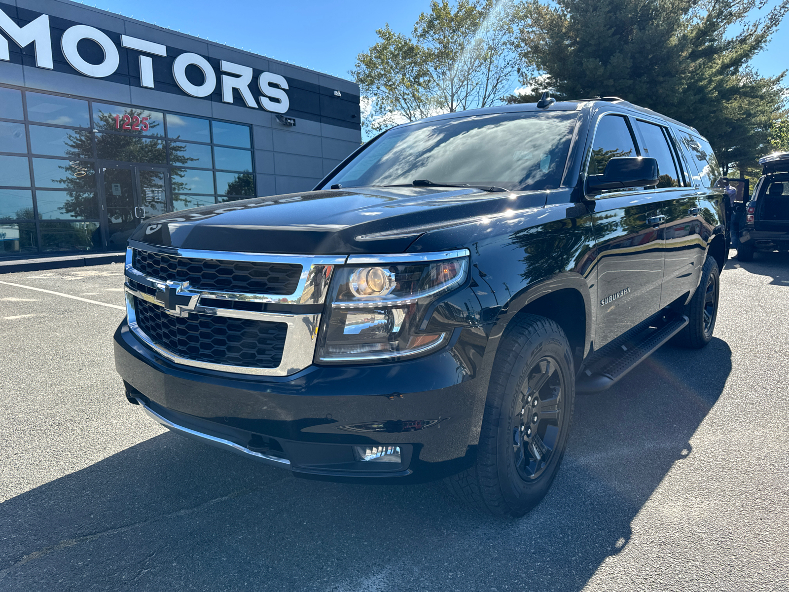 2017 Chevrolet Suburban LT Sport Utility 4D 1